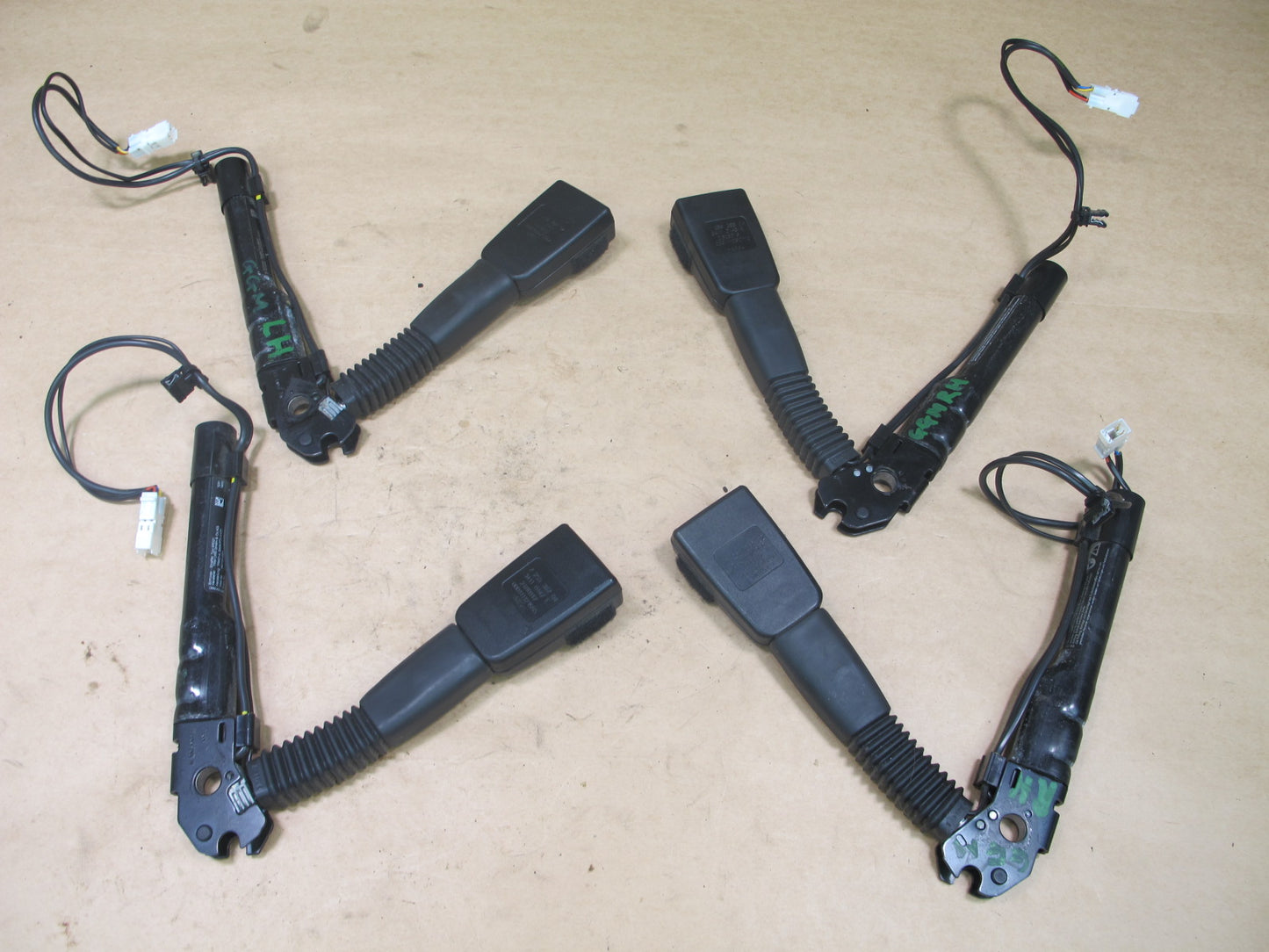 12-18 BMW F30 F31 5-SERIES SET OF 4 FRONT LEFT & RIGHT SEATBELT BUCKLE TENSIONER OEM