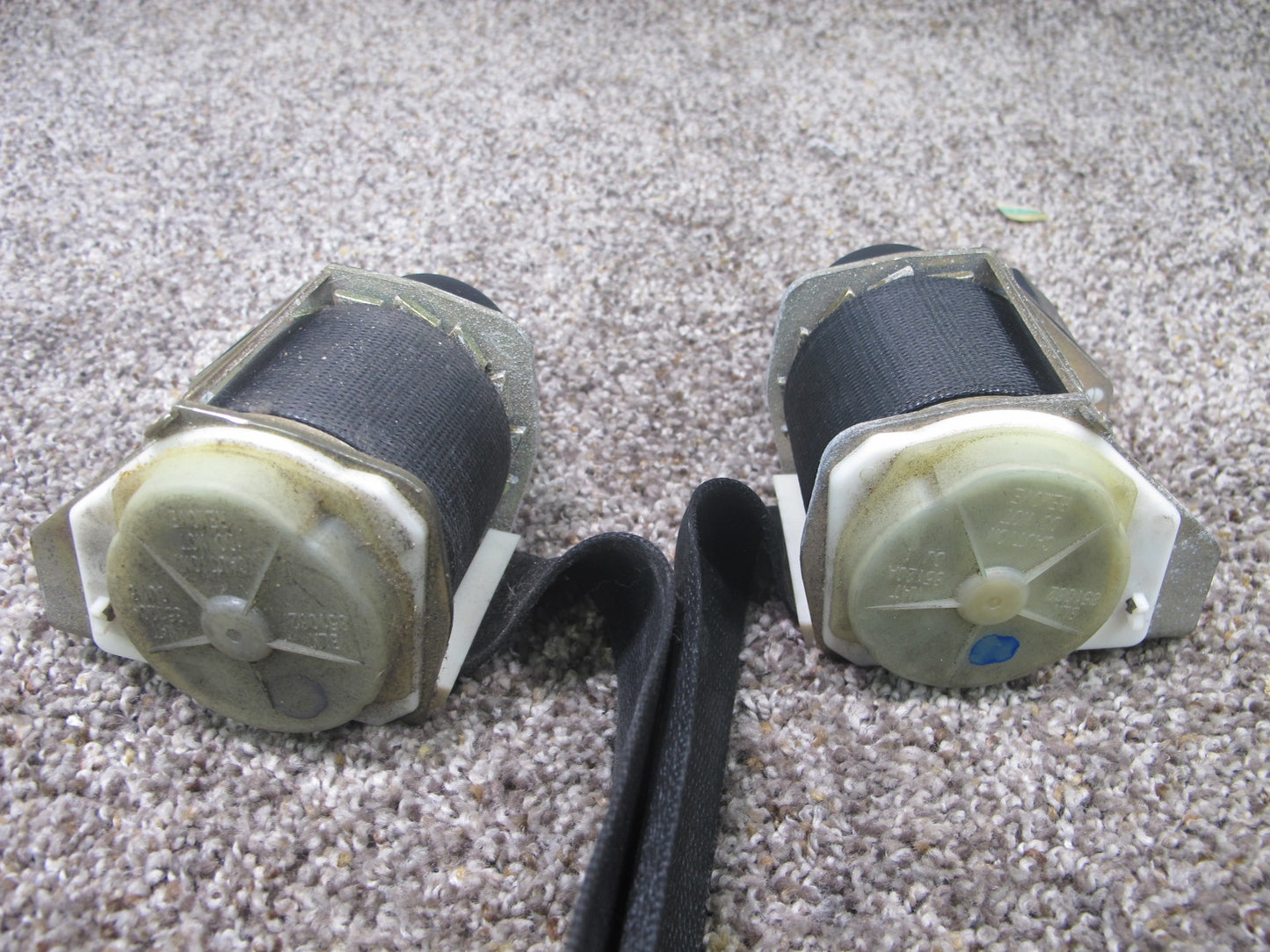 96-02 BMW Z3 E36 ROADSTER SET OF 2 RIGHT & LEFT SEATBELT RETRACTOR OEM