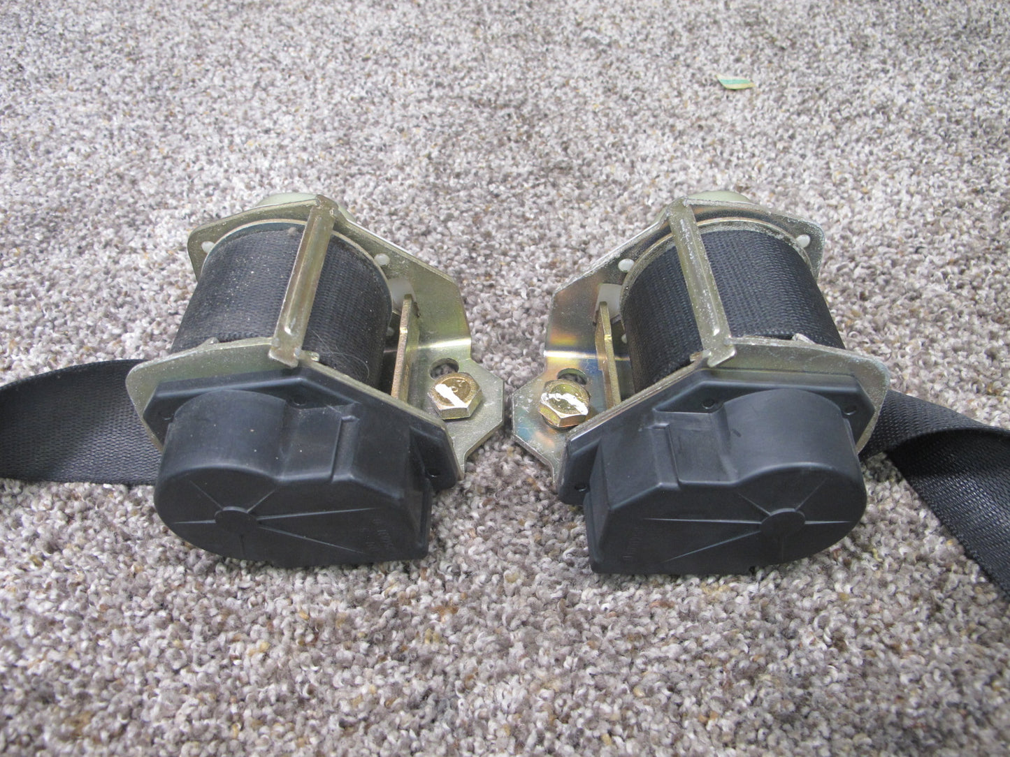 96-02 BMW Z3 E36 ROADSTER SET OF 2 RIGHT & LEFT SEATBELT RETRACTOR OEM