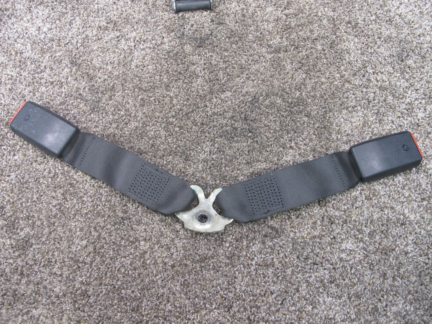 84-91 BMW E30 REAR LEFT & RIGHT SEATBELT RETRACTOR W/ BUCKLE OEM
