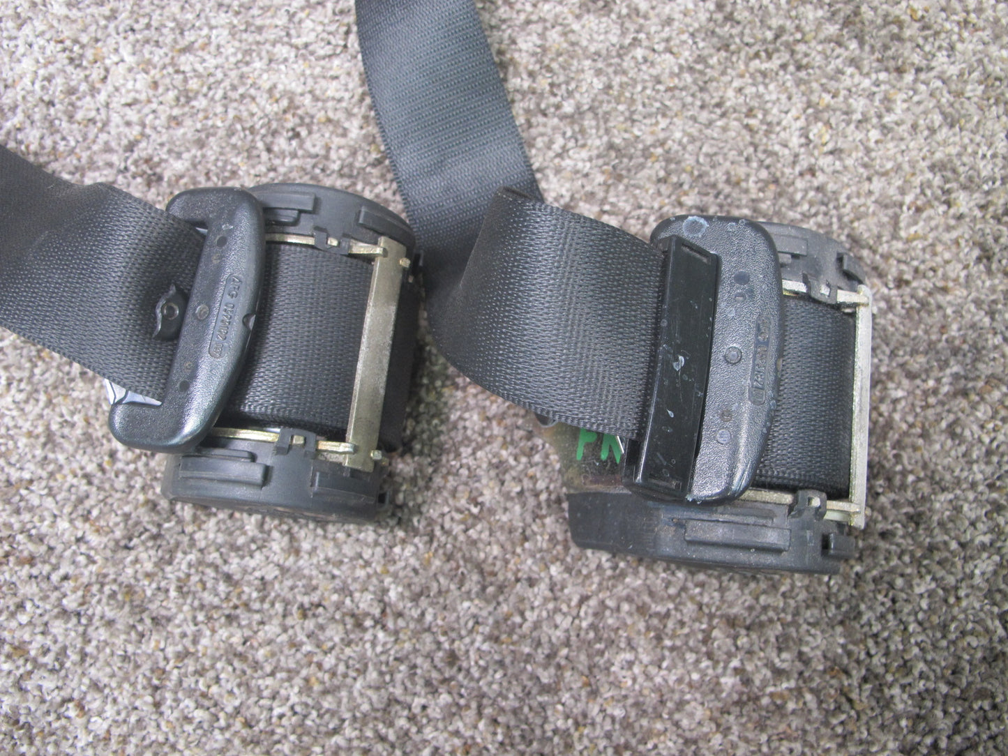 84-91 BMW E30 FRONT LEFT & RIGHT SEATBELT RETRACTOR OEM