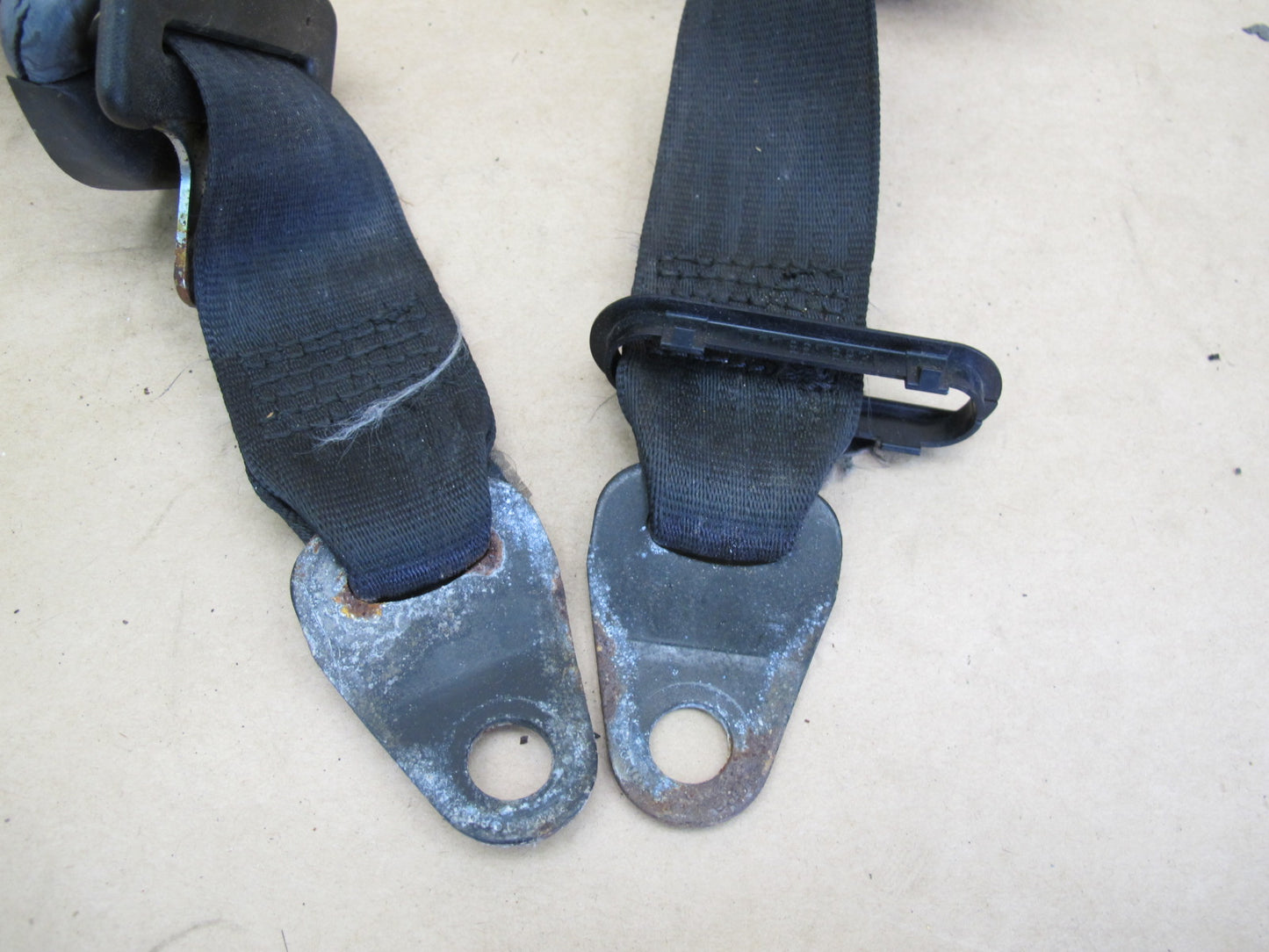 85-88 PORSCHE 944 7pcs SEATBELT RETRACTORS & SEATBELT BUCKLE SET OEM