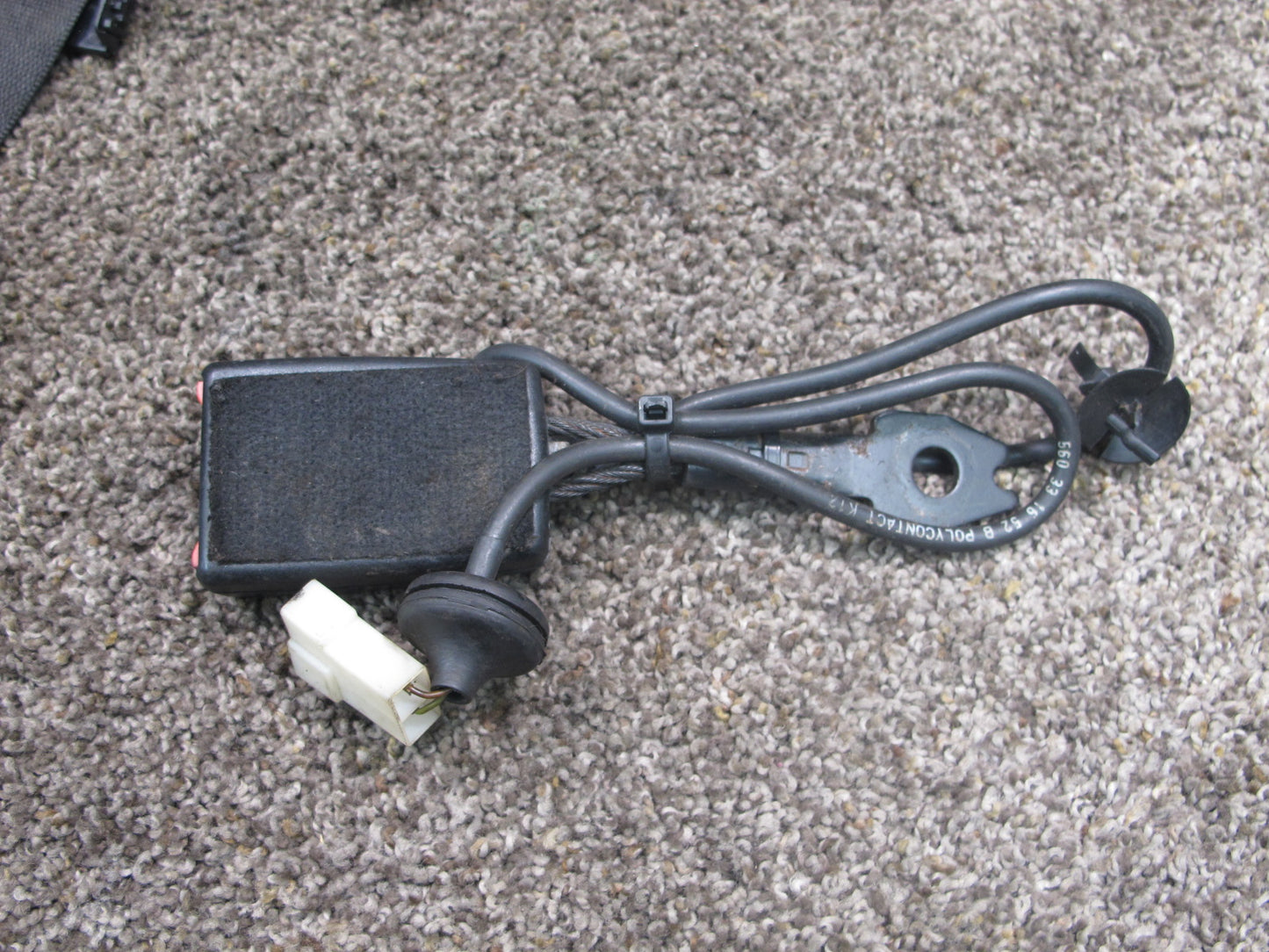 2002-2006 Mercedes-Benz Sprinter Front Left Driver Seat Belt Retractor & Buckle OEM