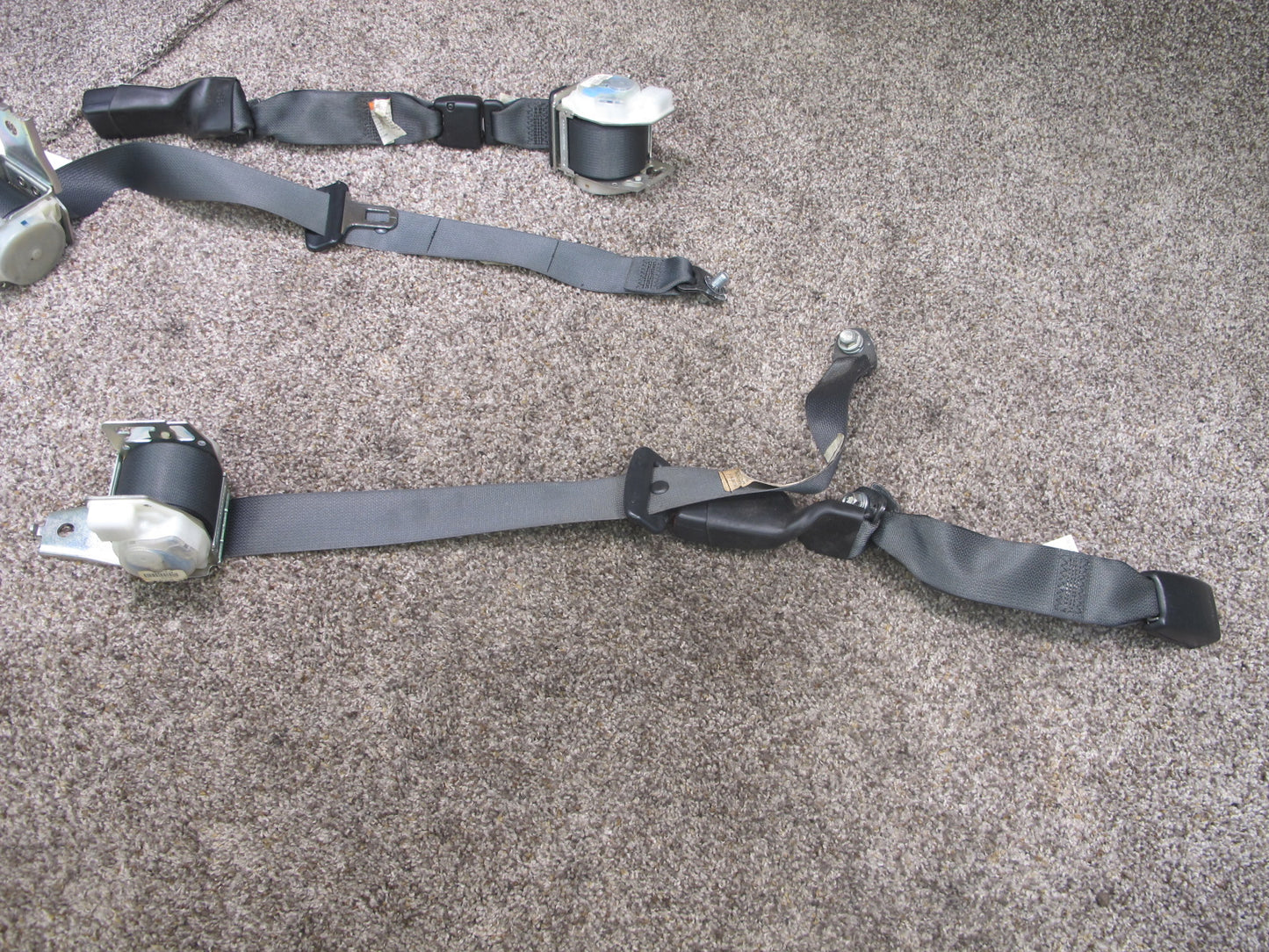 05-09 SUBARU LEGACY GT REAR LEFT CENTER RIGHT SIDE SEATBELT RETRACTOR SET OEM