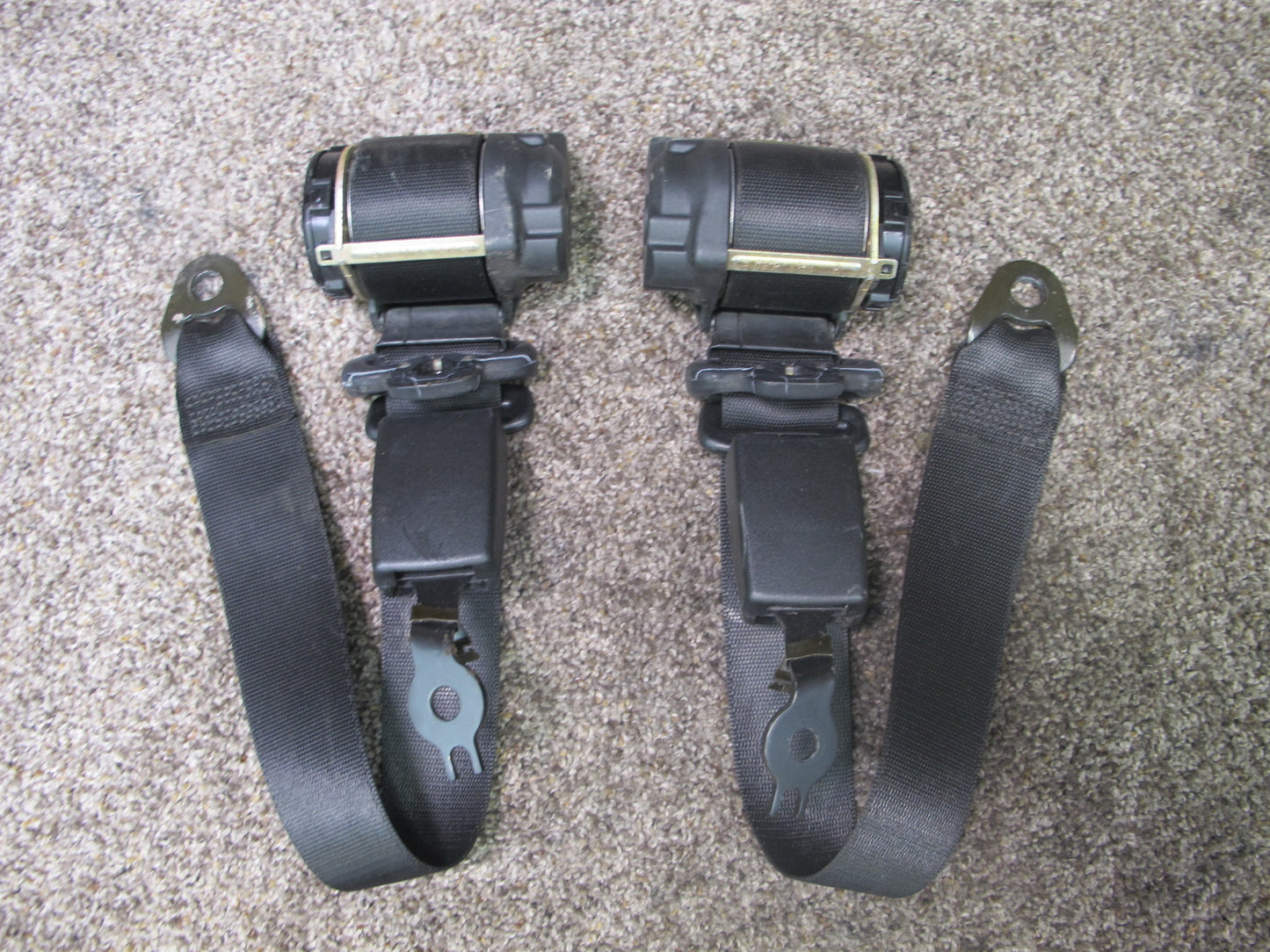 1999-2001 Porsche 911 (996) Front Left & Right Seat Belt Set OEM