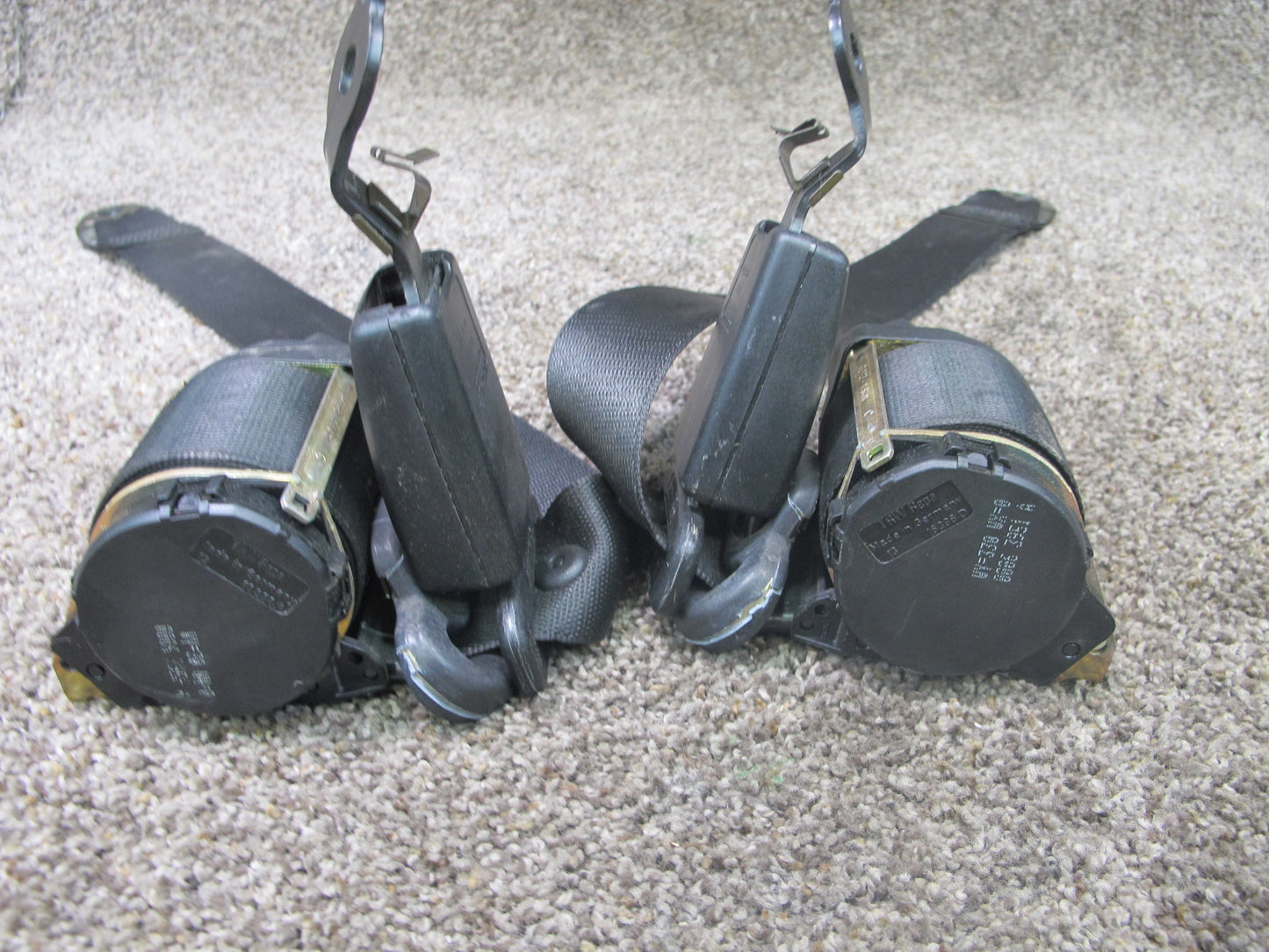 1999-2001 Porsche 911 (996) Front Left & Right Seat Belt Set OEM