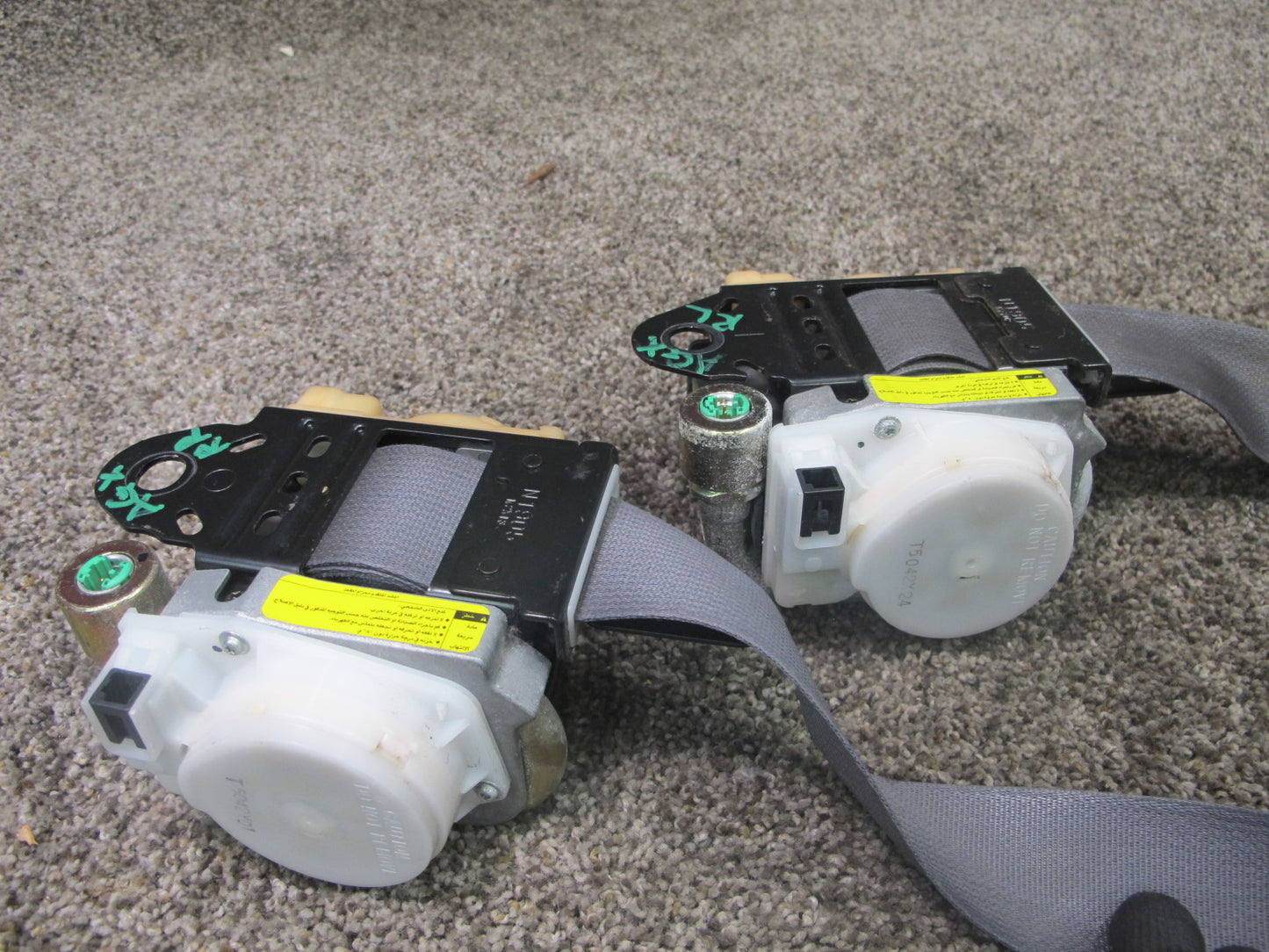 2003-2009 Lexus GX470 Front Left & Right Seat Belt Set OEM