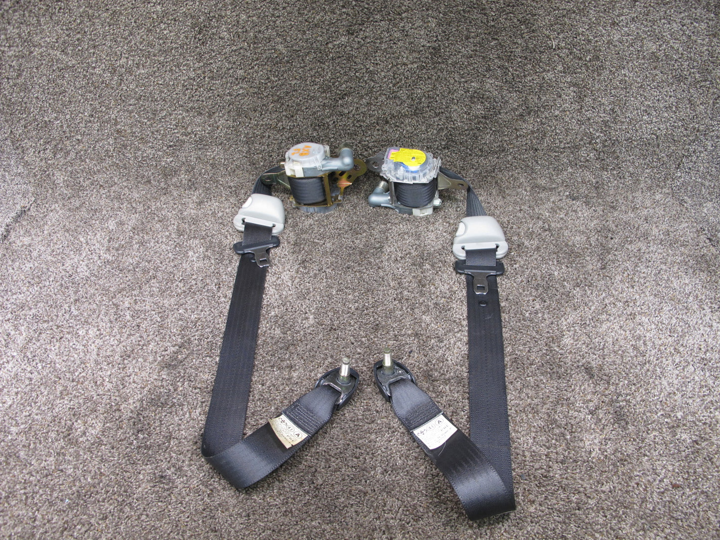 2004-2006 Scion xB Front Left and Right Seat Belts OEM