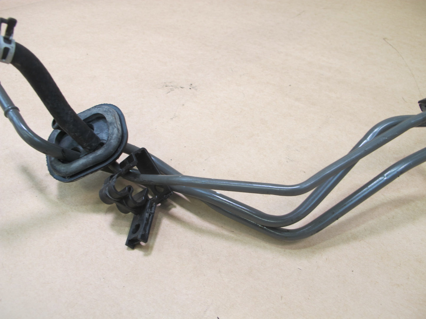 98-00 LEXUS UCF20 LS400 FUEL TANK VENT LINE HOSE OEM