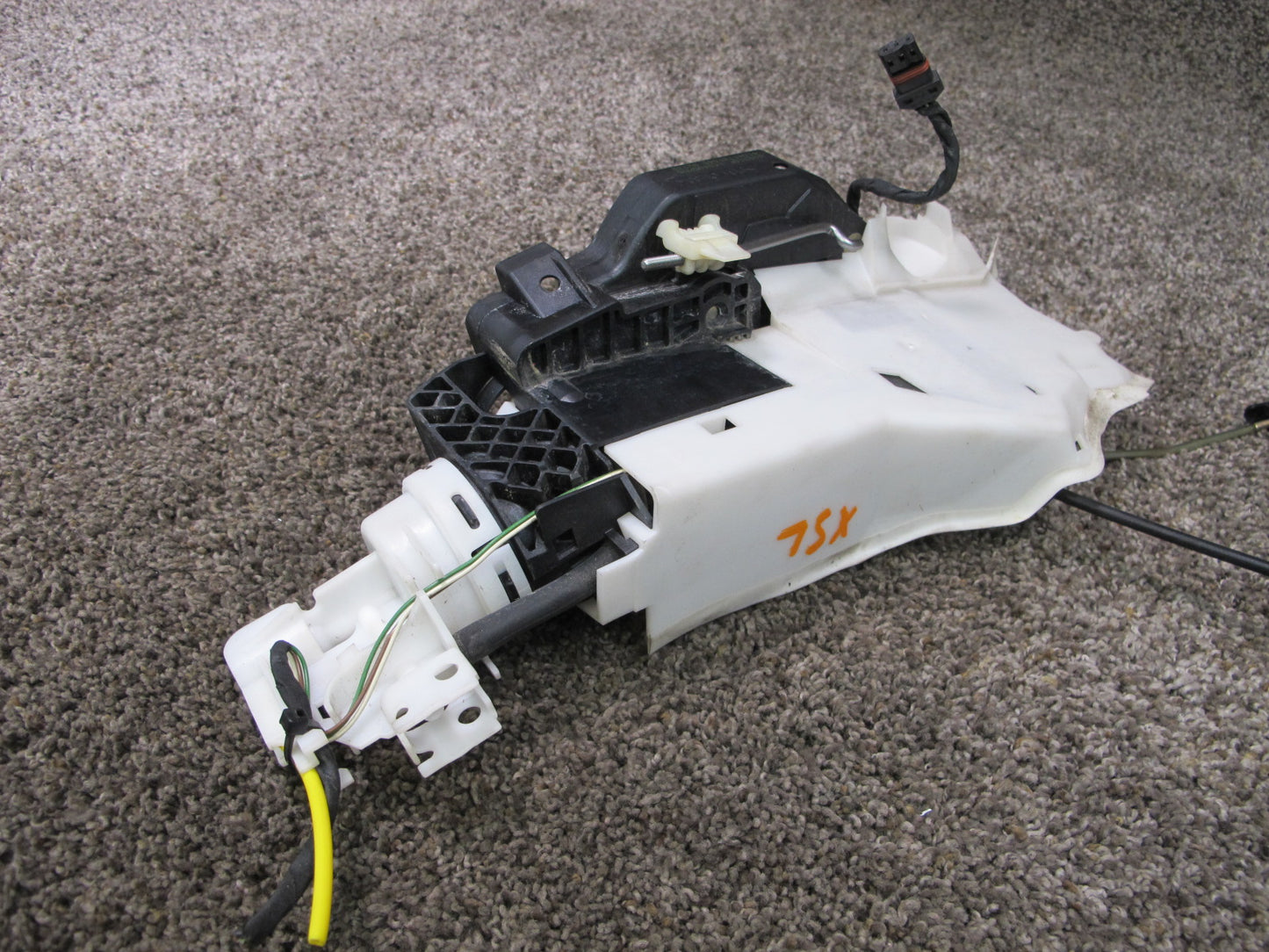 03-12 MERCEDES R230 SL-CLASS RIGHT DOOR LOCK LATCH ACTUATOR 2307200435 OEM