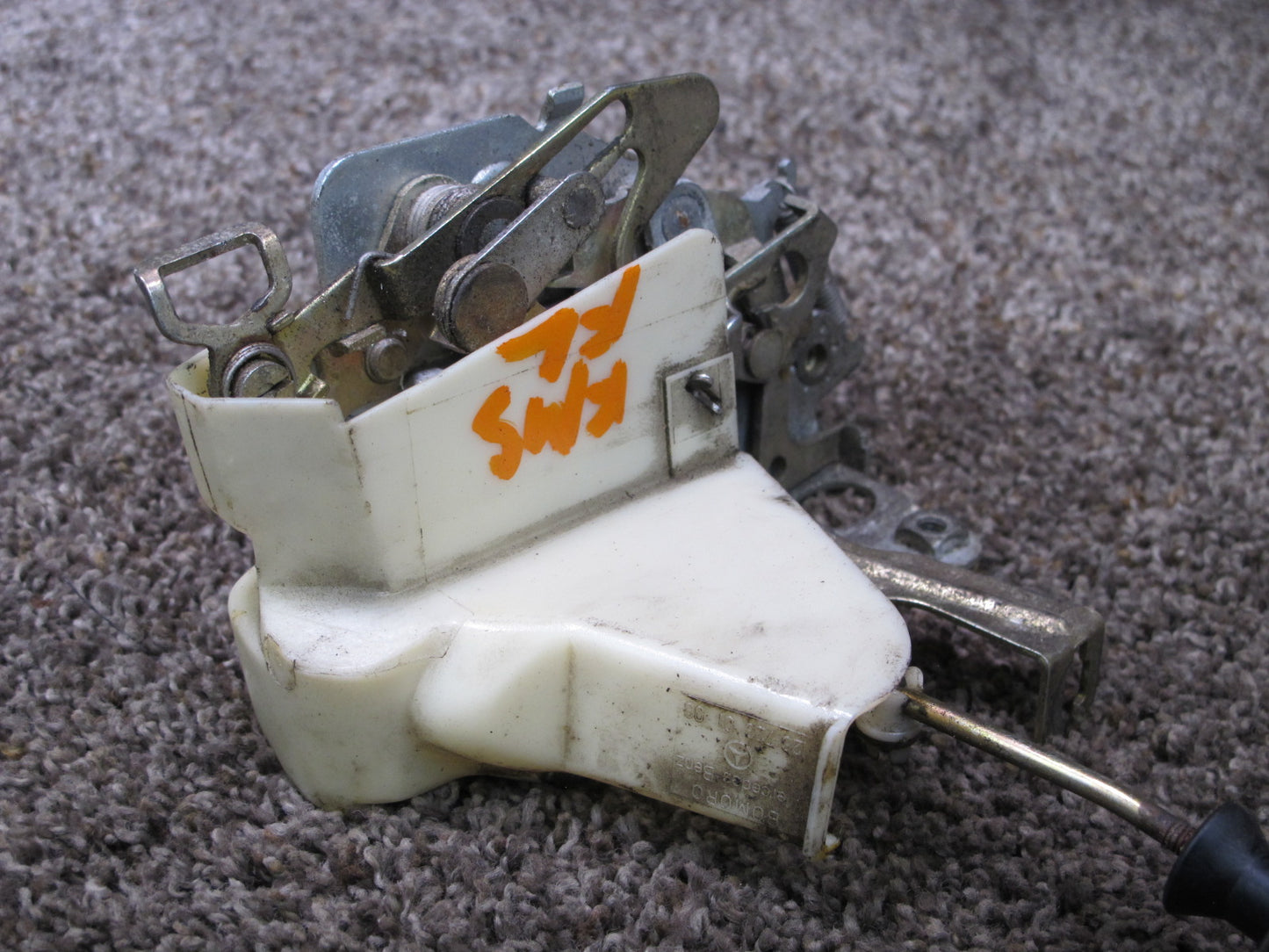 84-91 MERCEDES W126 C126 COUPE LEFT DOOR LOCK LATCH ACTUATOR OEM