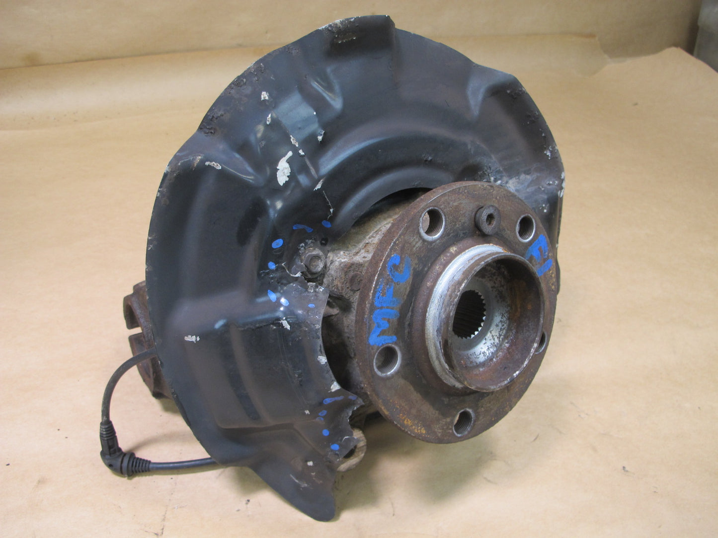 11-16 MINI COOPER R60 COUNTRYMAN AWD FRONT LEFT SPINDLE KNUCKLE WHEEL HUB OEM