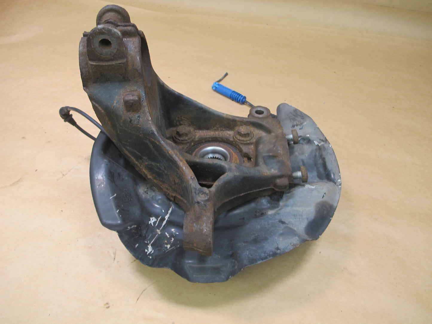 11-16 MINI COOPER R60 COUNTRYMAN AWD FRONT LEFT SPINDLE KNUCKLE WHEEL HUB OEM