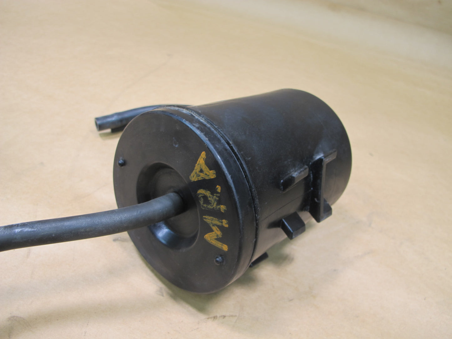 86-91 MAZDA RX7 FUEL EVAP VAPOR CANISTER OEM