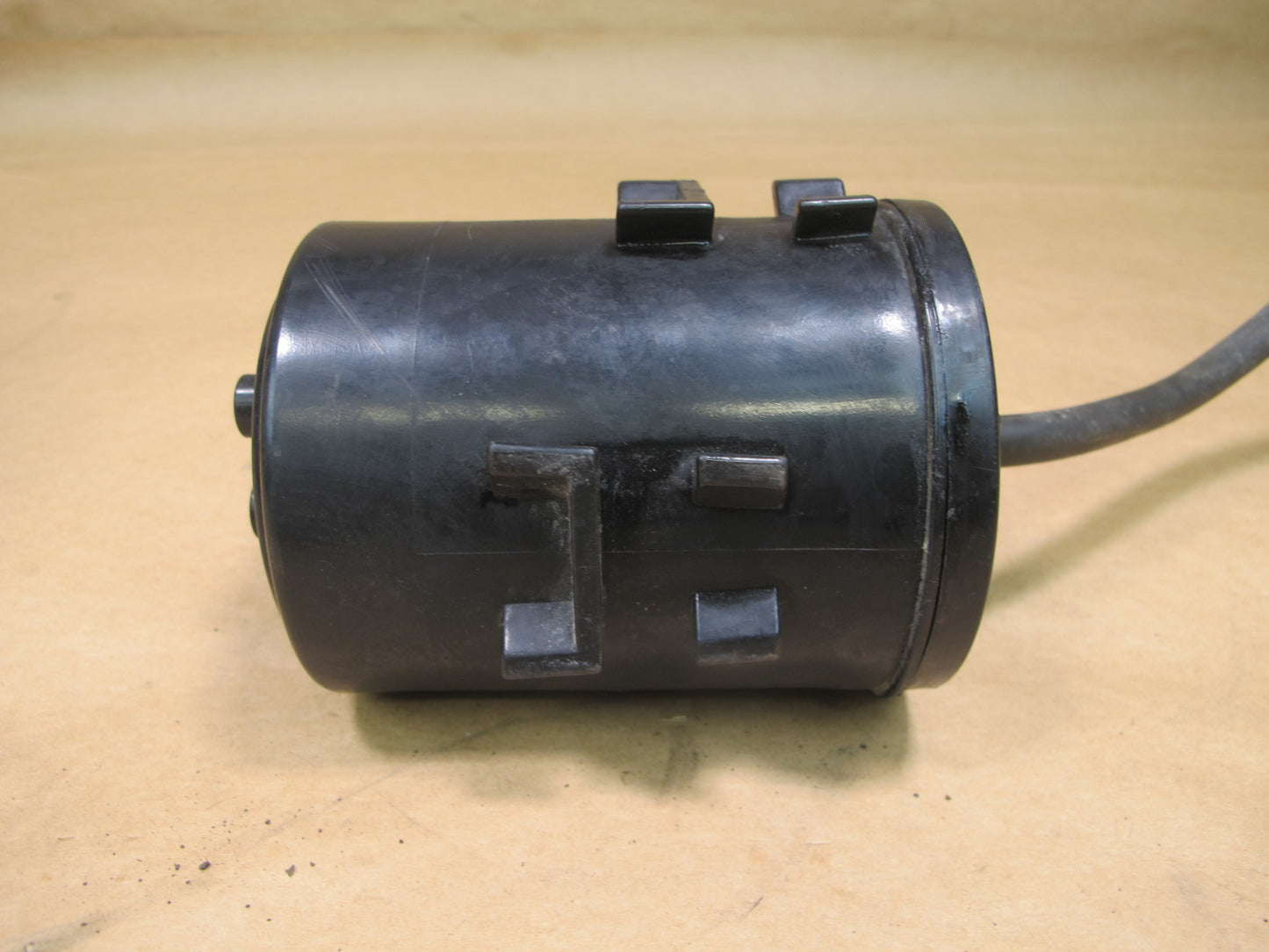 86-91 MAZDA RX7 FUEL EVAP VAPOR CANISTER OEM