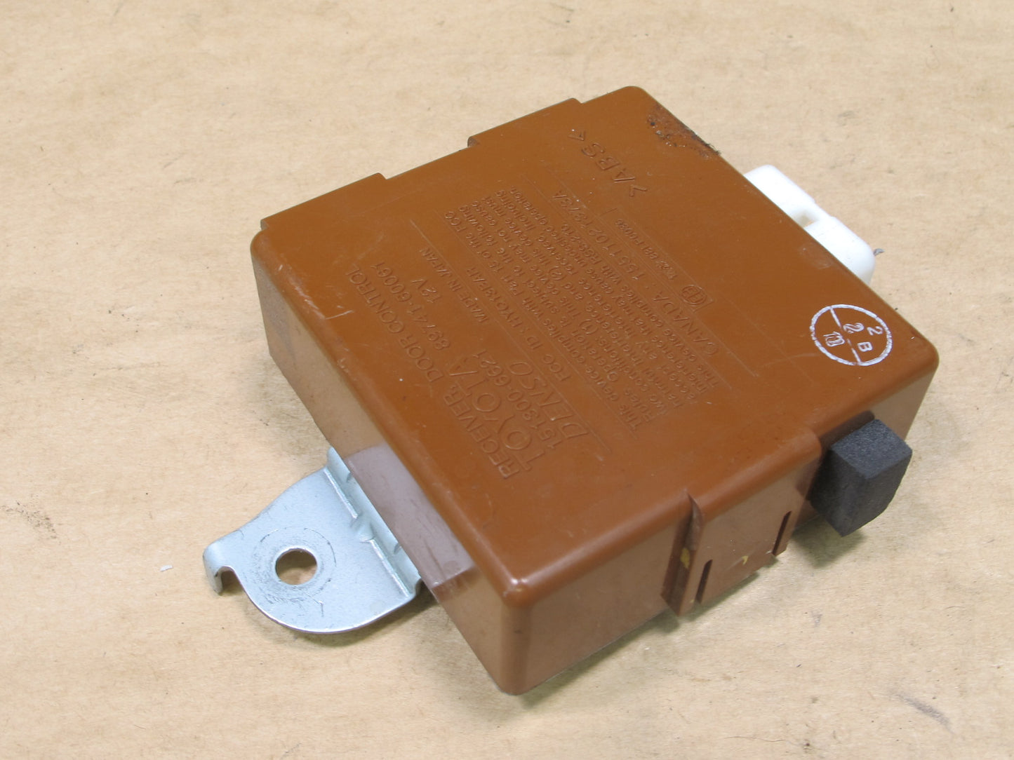 2000-2002 LEXUS J100 LX470 DOOR RECEIVER CONTROL MODULE 89741-60061
