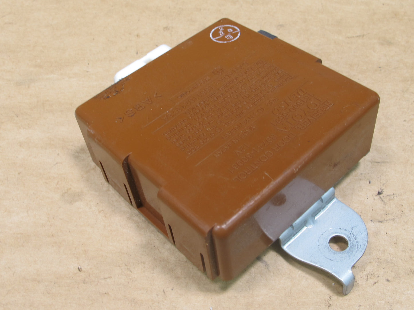 2000-2002 LEXUS J100 LX470 DOOR RECEIVER CONTROL MODULE 89741-60061