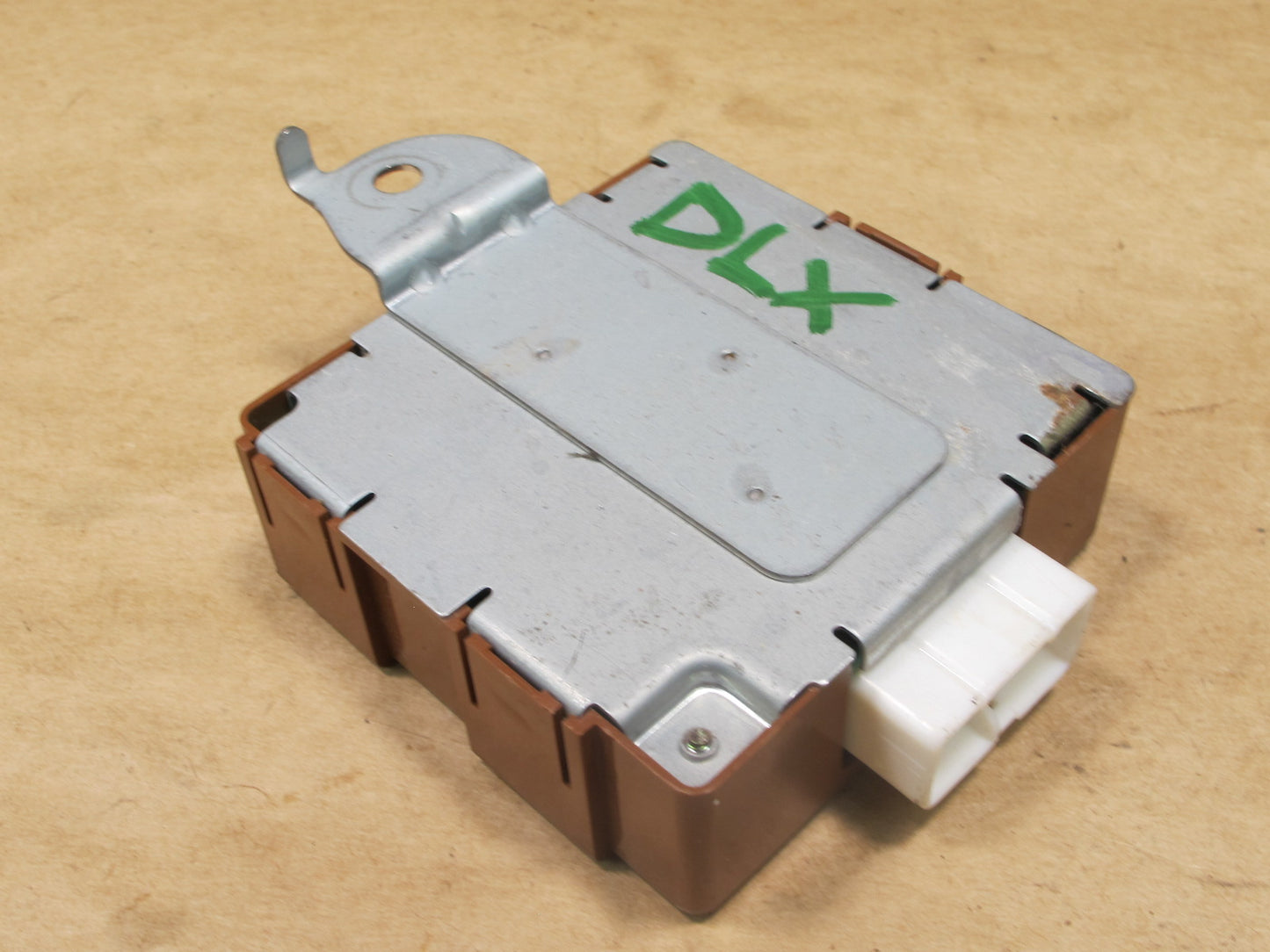 2000-2002 LEXUS J100 LX470 DOOR RECEIVER CONTROL MODULE 89741-60061