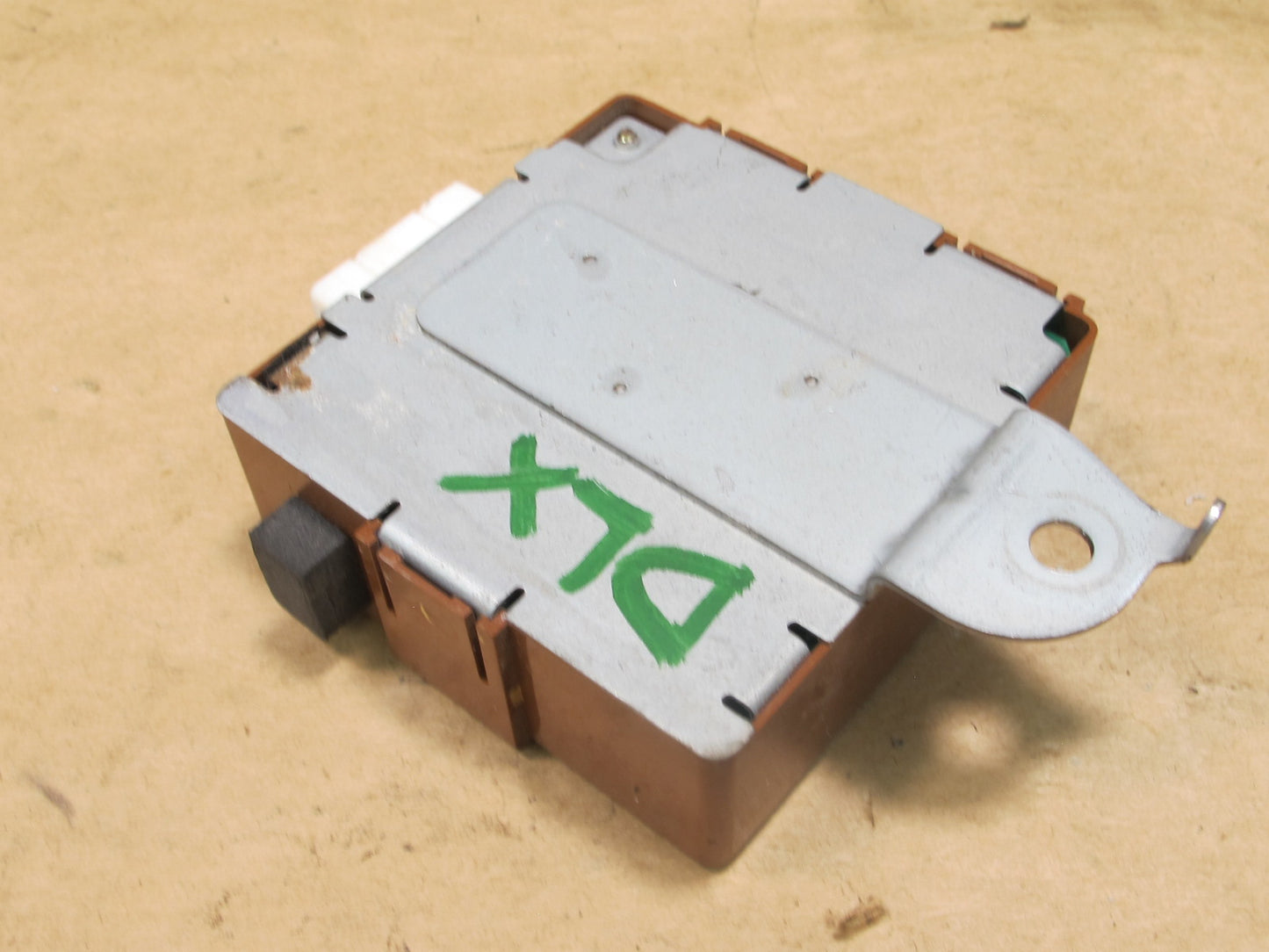 2000-2002 LEXUS J100 LX470 DOOR RECEIVER CONTROL MODULE 89741-60061