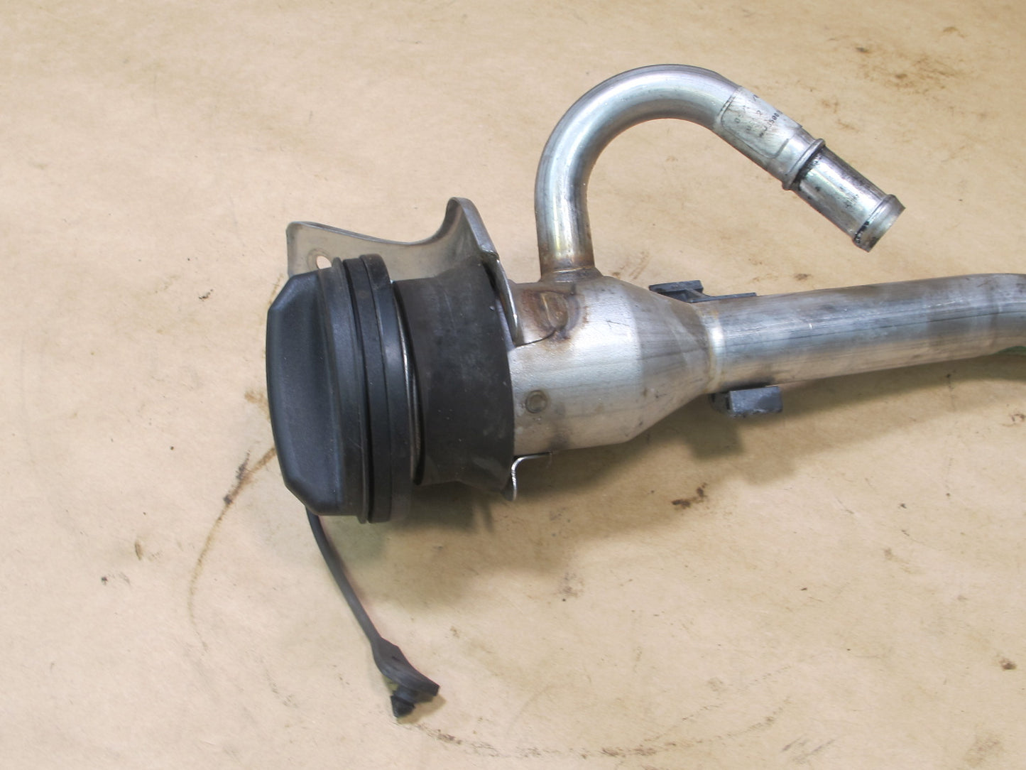 2010-2013 RANGE ROVER SPORT L320 FUEL TANK FILLER NECK PIPE AH22-9034-BA