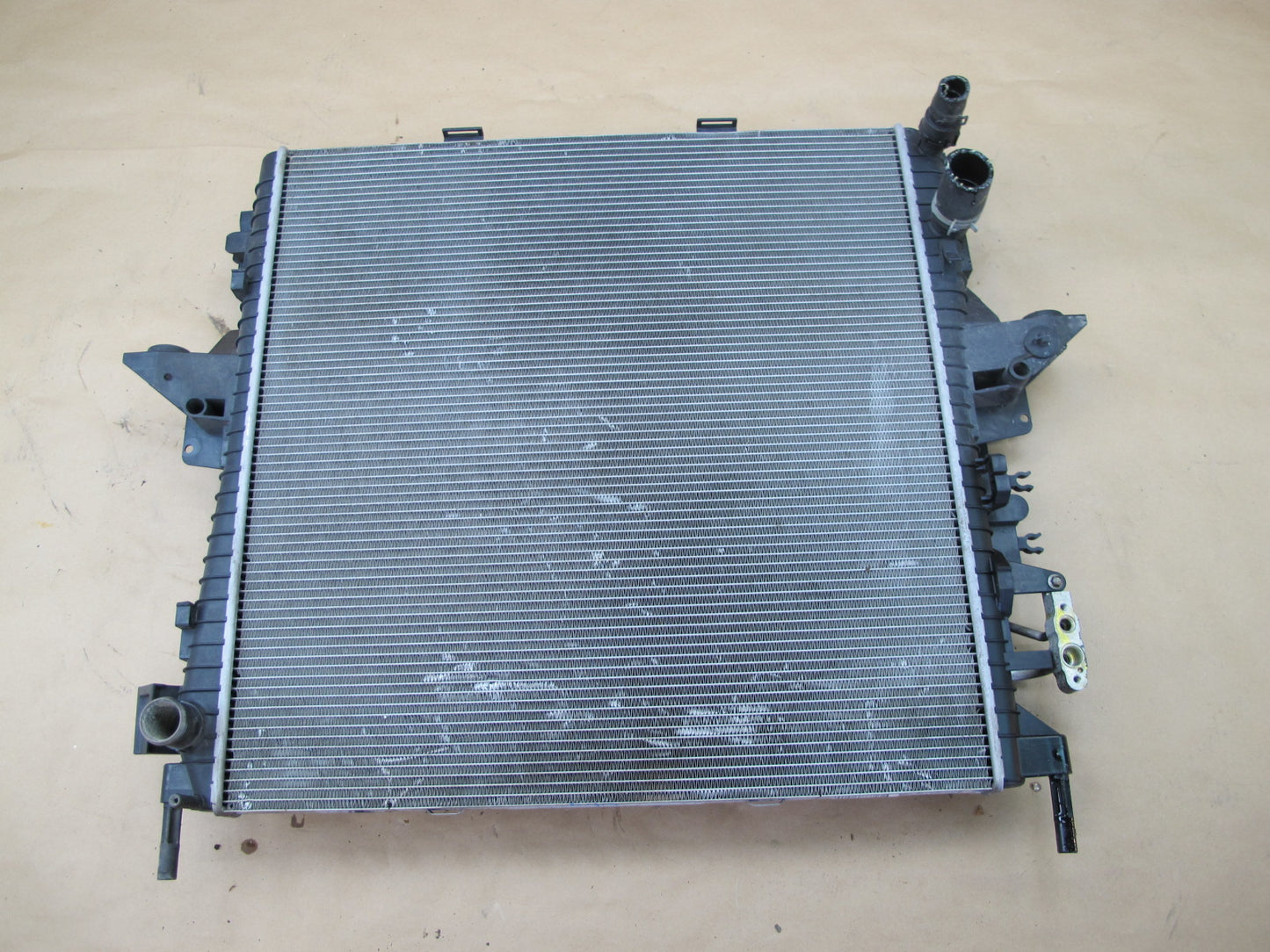 2010-2013 RANGE ROVER SPORT L320 ENGINE RADIATOR A/C CONDENSER ASSEMBLY