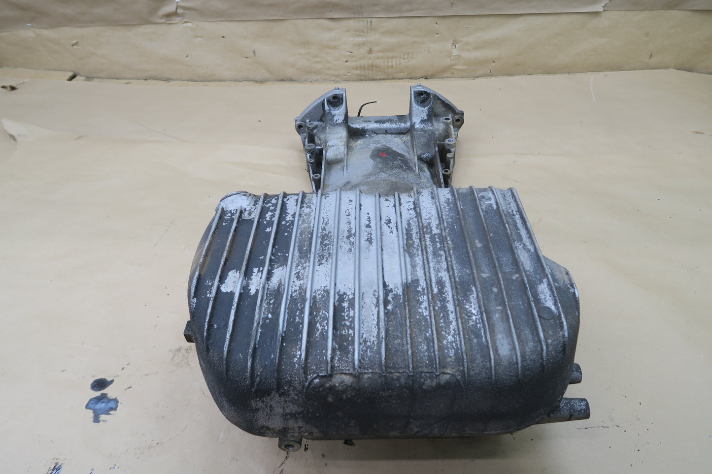 81-85 MERCEDES R107 380SL M116 ENGINE OIL PAN 1160105513 OEM