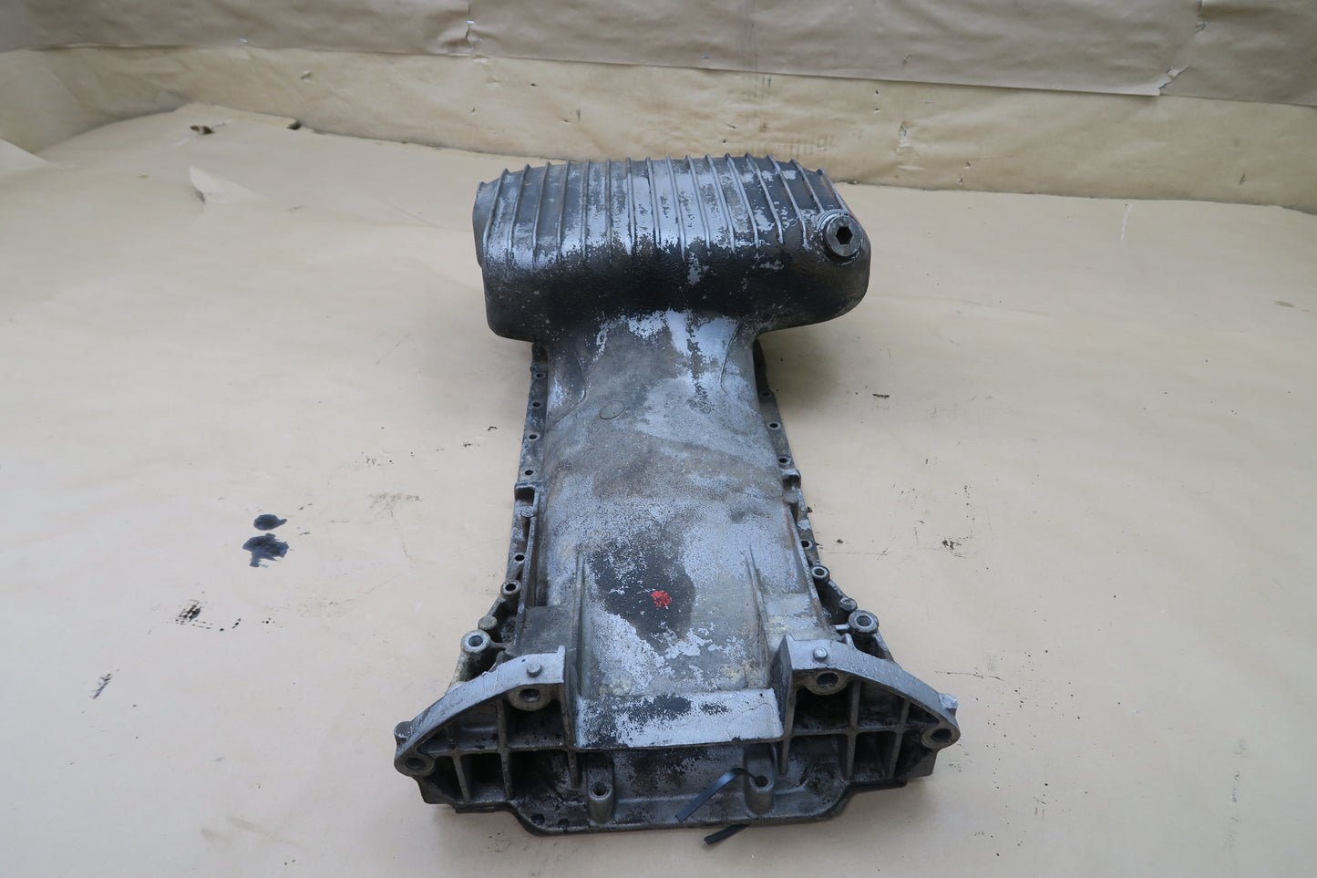 81-85 MERCEDES R107 380SL M116 ENGINE OIL PAN 1160105513 OEM