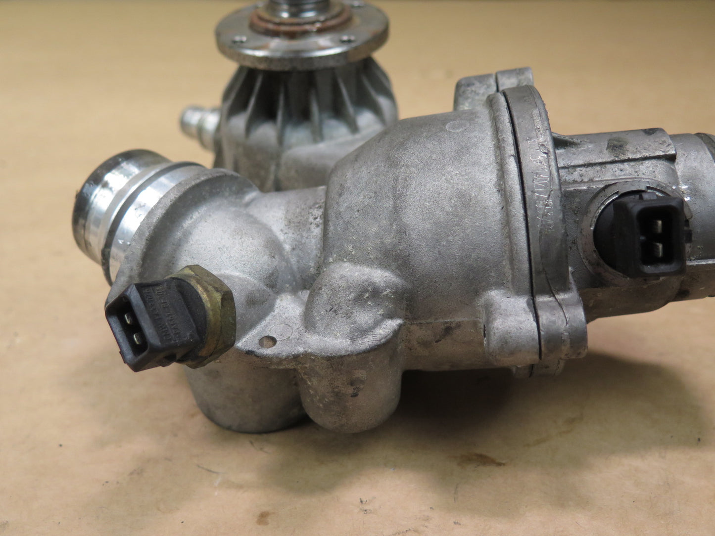 02-08 BMW E65 E66 N62 N73 ENGINE ELECTRIC COOLANT WATER PUMP THERMOSTAT UNIT