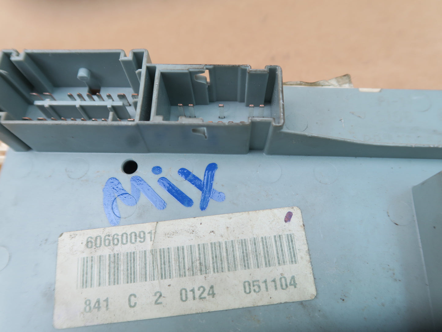 03-12 MASERATI QUATTROPORTE M139 RELAY FUSE JUNCTION BOX MODULE 60660091