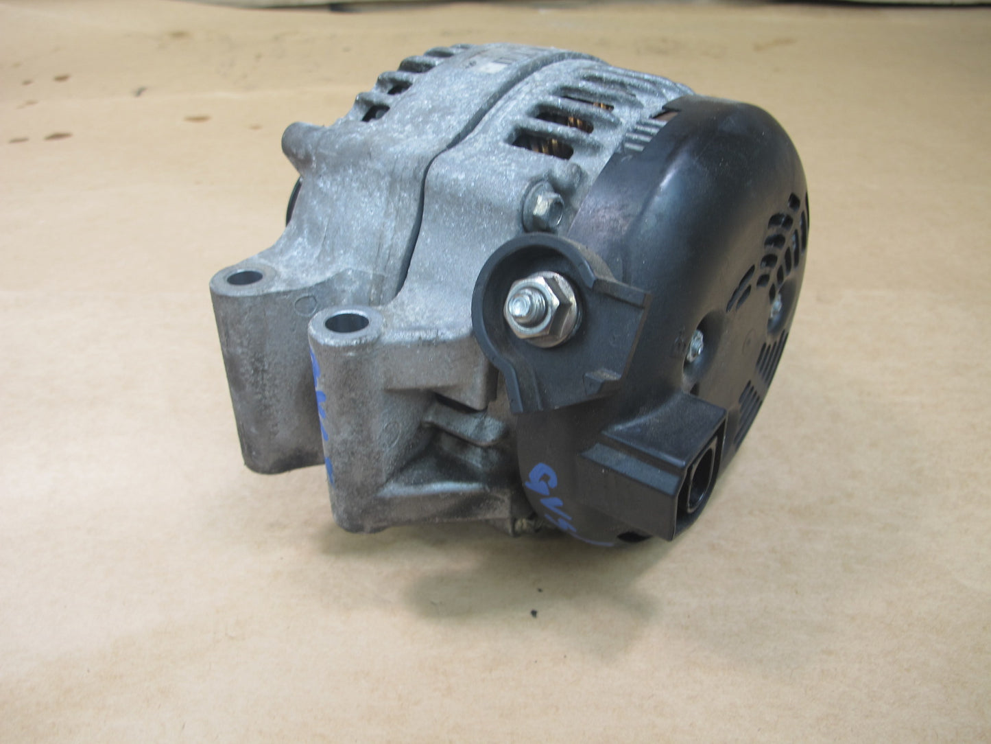 12-18 BMW F30 F10 F25 F32 N55 ENGINE MOTOR ALTERNATOR GENERATOR 215A 7616119