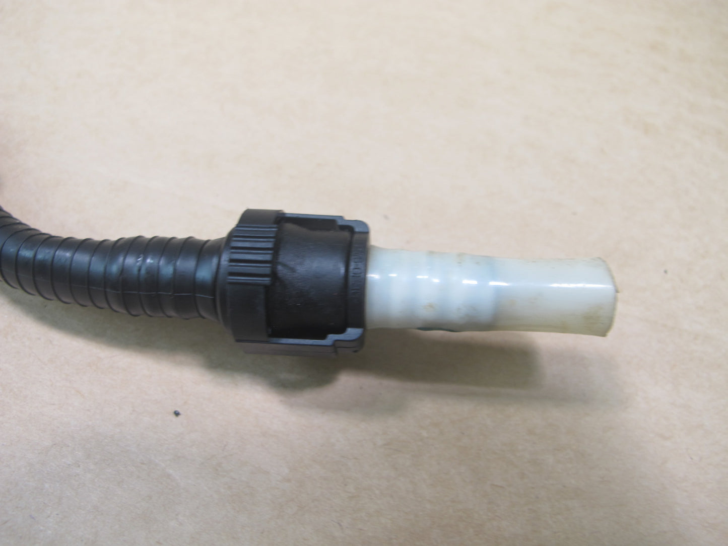 12-16 BMW F30 F31 F32 N55 AWD FUEL TANK BREATHER VALVE VENT PIPE LINE 860228