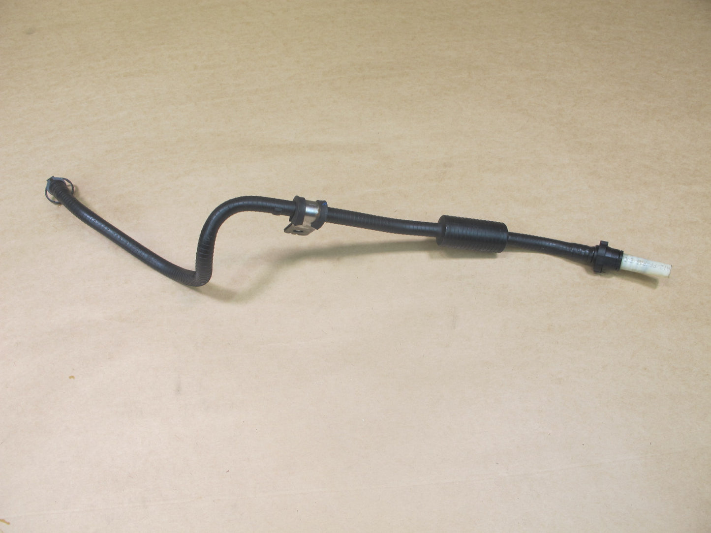 12-16 BMW F30 F31 F32 N55 AWD FUEL TANK BREATHER VALVE VENT PIPE LINE 860228