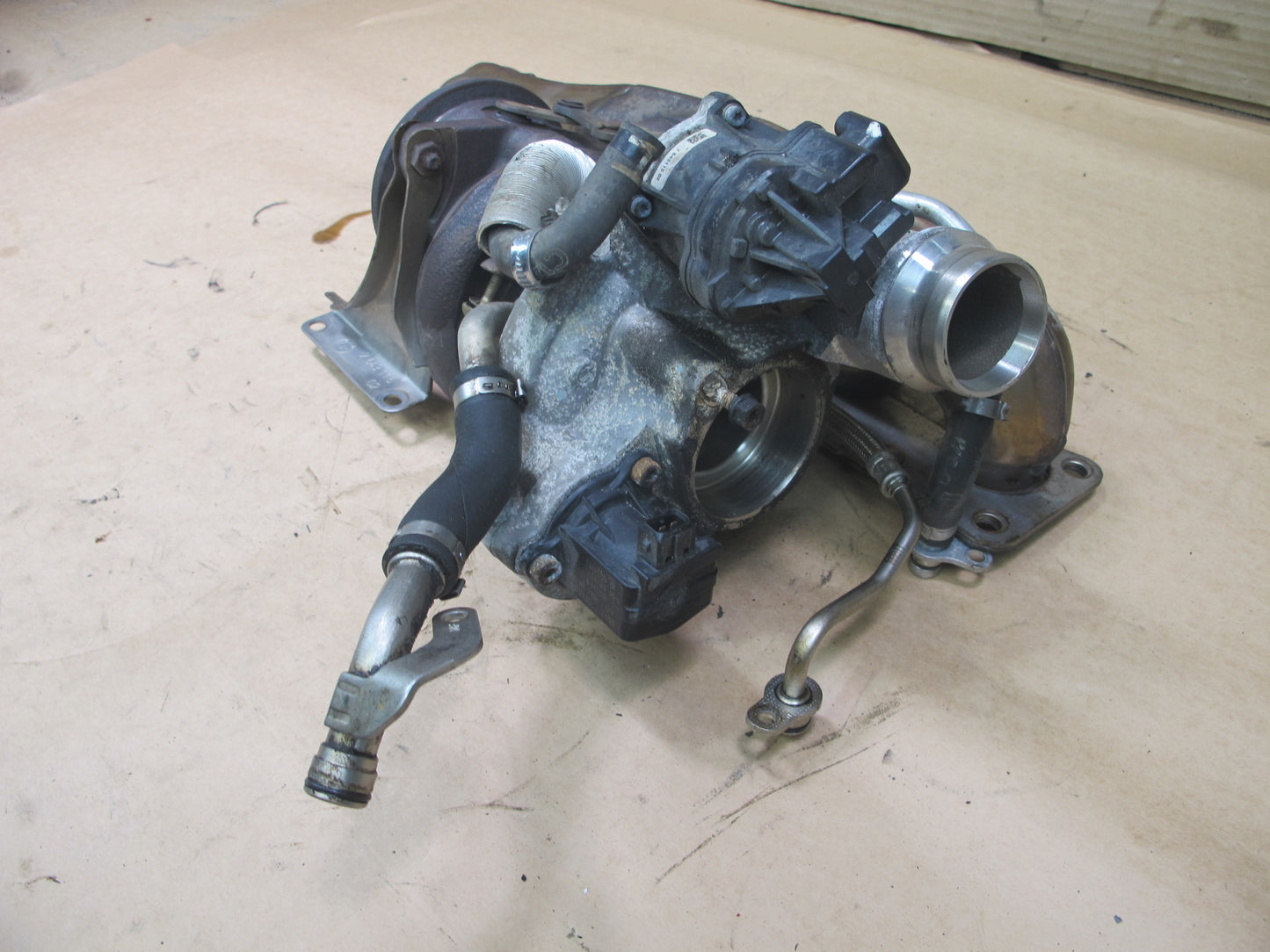 13-15 BMW F30 F31 F32 3.0L N55 SINGLE TURBO CHARGER EXHAUST MANIFOLD ASSEMBLY