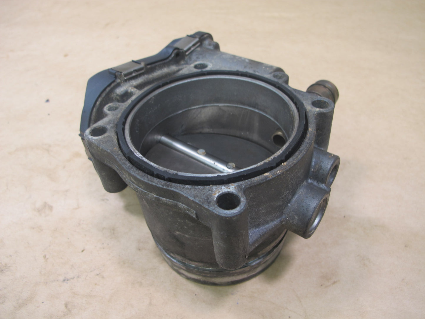 10-15 BMW E90 E91 F30 F31 F32 3.0L N55 ENGINE MOTOR THROTTLE BODY 7582926