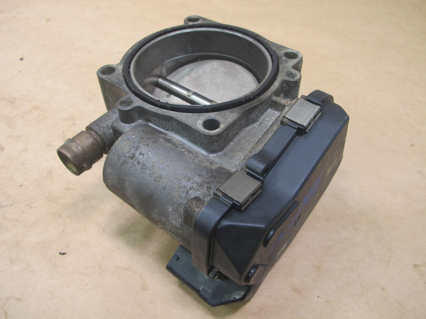 10-15 BMW E90 E91 F30 F31 F32 3.0L N55 ENGINE MOTOR THROTTLE BODY 7582926