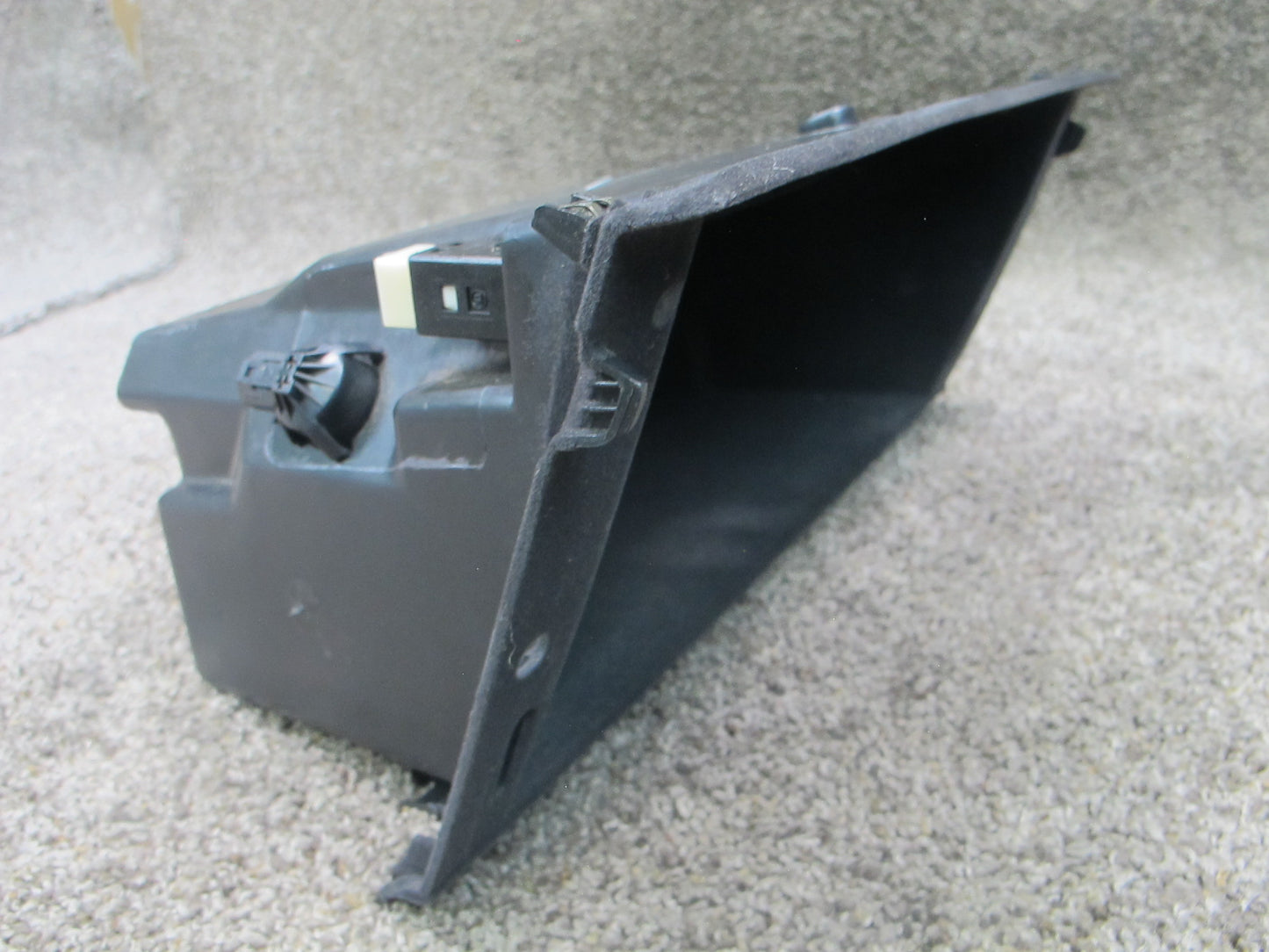 92-94 LEXUS ES300 DASH GLOVE BOX STORAGE COMPARTMENT 55581-33040 OEM