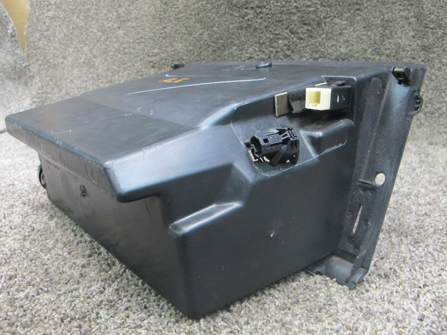 92-94 LEXUS ES300 DASH GLOVE BOX STORAGE COMPARTMENT 55581-33040 OEM