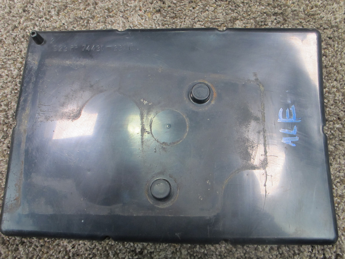 92-96 LEXUS ES300 UNDER HOOD BATTERY PLATE TRAY MOUNT HOLDER TRIM OEM