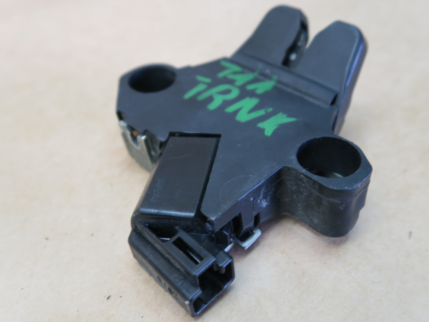 05-12 TOYOTA AVALON REAR TRUNK DECK LID LOCK LATCH ACTUATOR MOTOR OEM