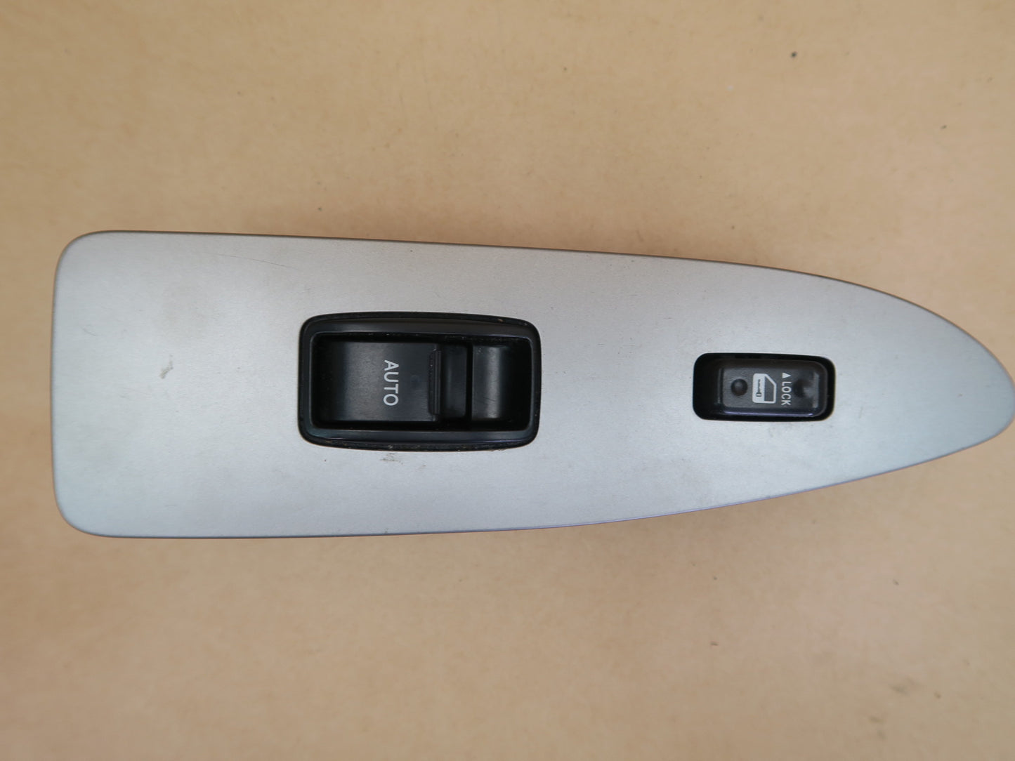 05-08 TOYOTA AVALON FRONT REAR RIGHT & LEFT SIDE WINDOW SWITCH W/ TRIM SET OEM