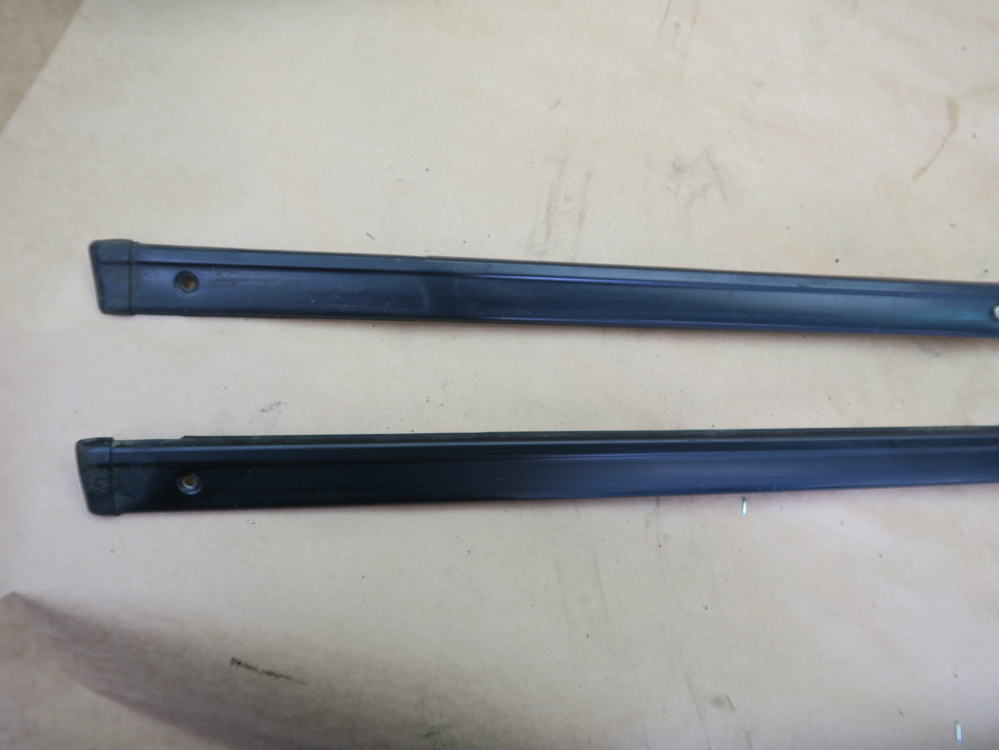 92-96 LEXUS ES300 LEFT & RIGHT SIDE ROCKER PANEL MOLDING TRIM COVER SET