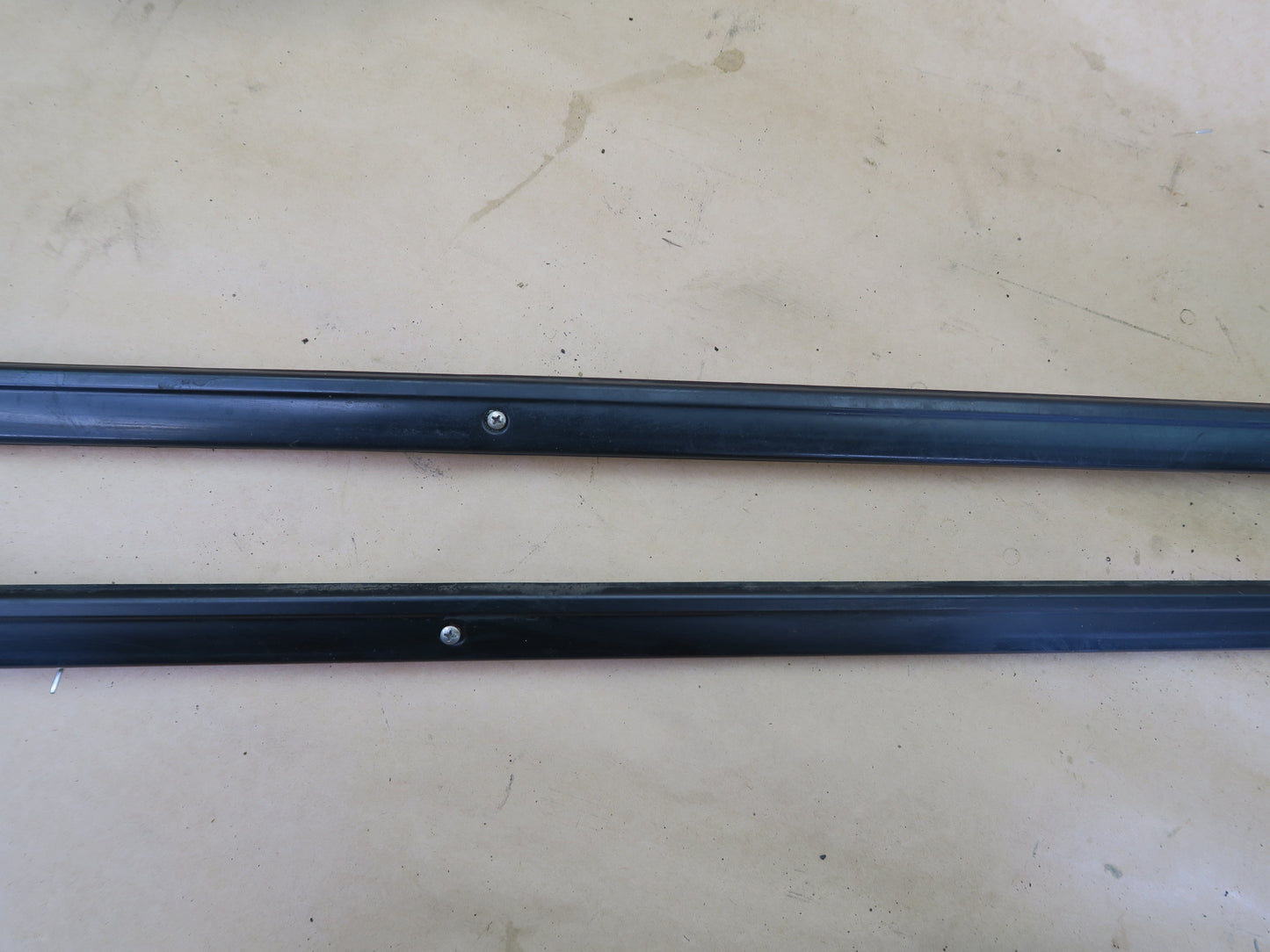 92-96 LEXUS ES300 LEFT & RIGHT SIDE ROCKER PANEL MOLDING TRIM COVER SET
