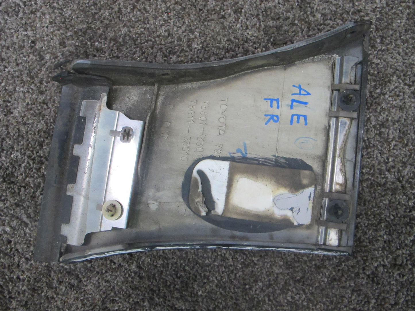 1992-1996 Lexus ES300 Front Right Side Moulding Dark Grey 75601-33010 OEM