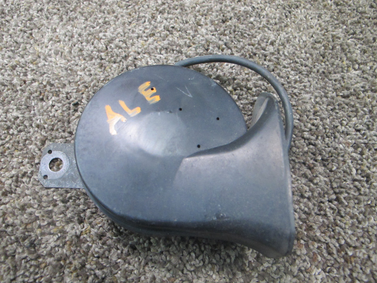 1992-1996 Lexus ES300 High Low Pitch Note Horn Set OEM