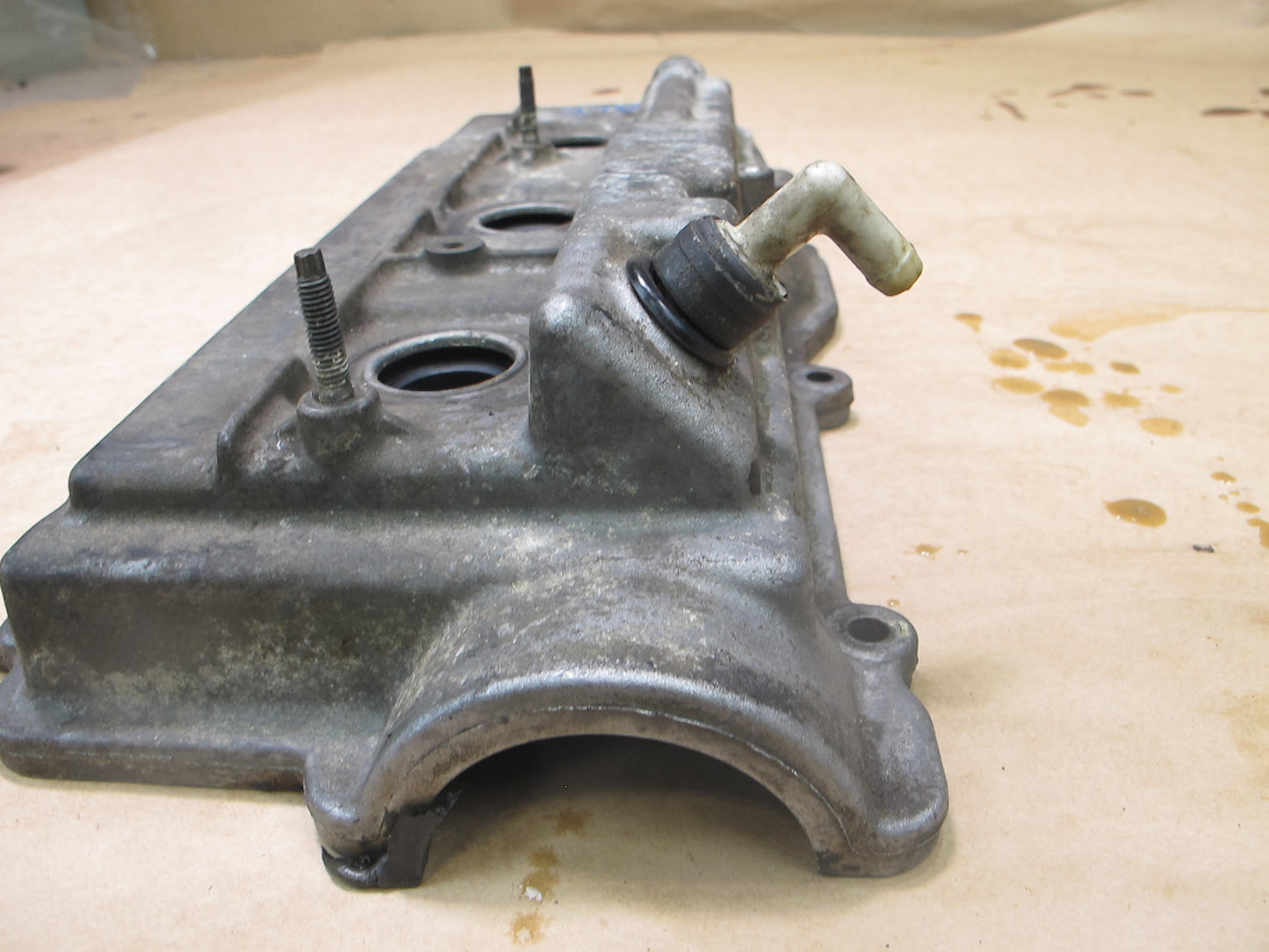 1992-1994 Lexus ES300 Valve Cover RH OEM