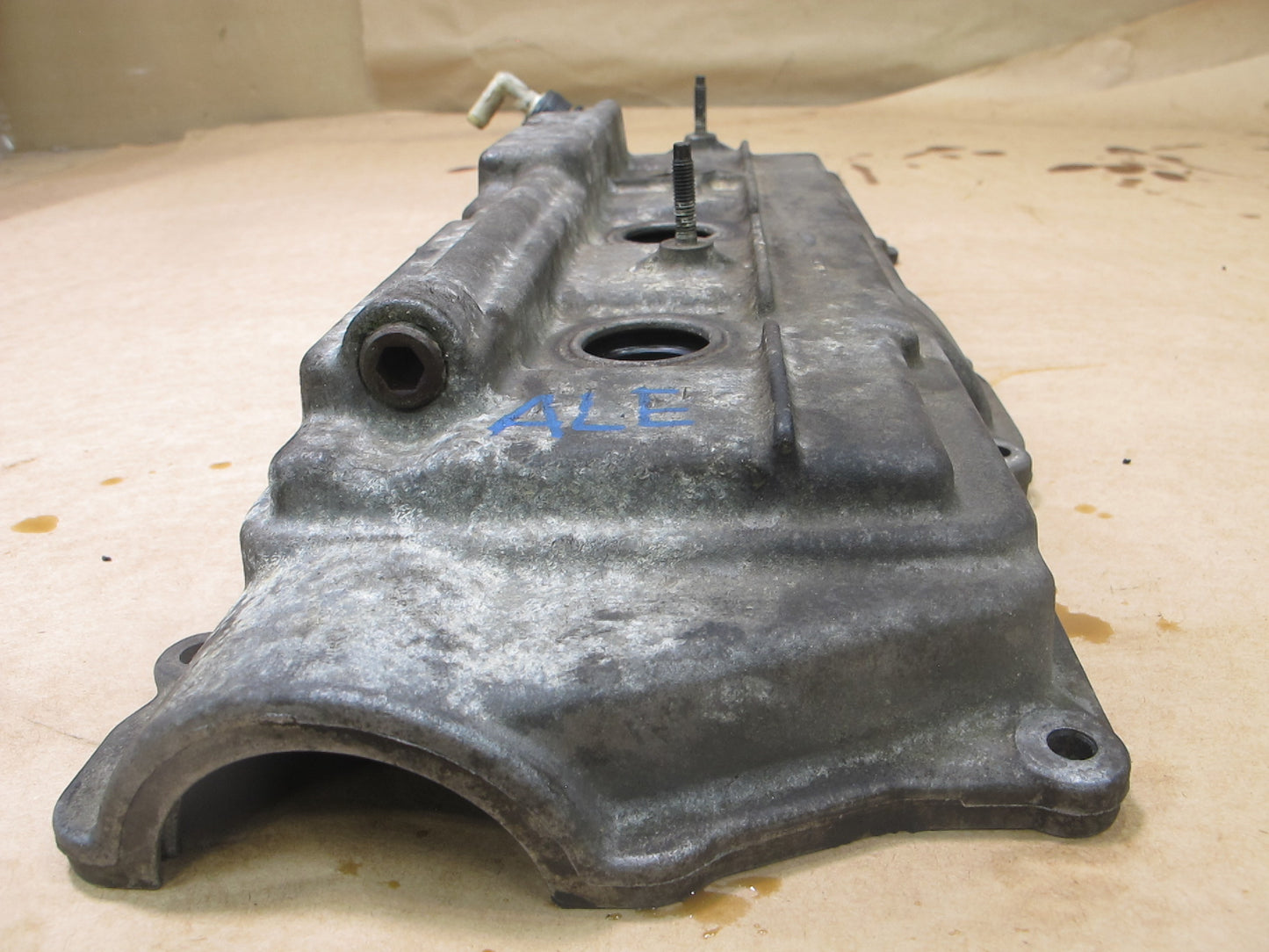 1992-1994 Lexus ES300 Valve Cover RH OEM