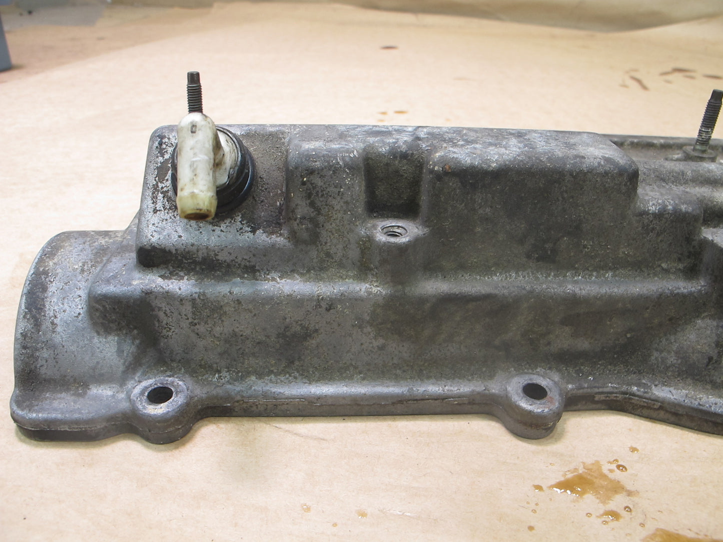 1992-1994 Lexus ES300 Valve Cover RH OEM