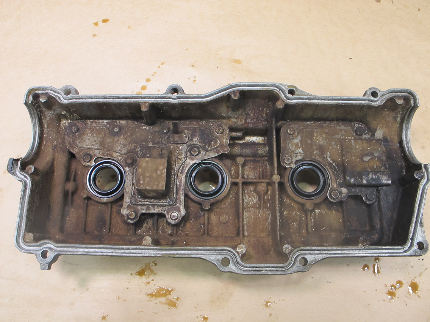 1992-1994 Lexus ES300 Valve Cover RH OEM