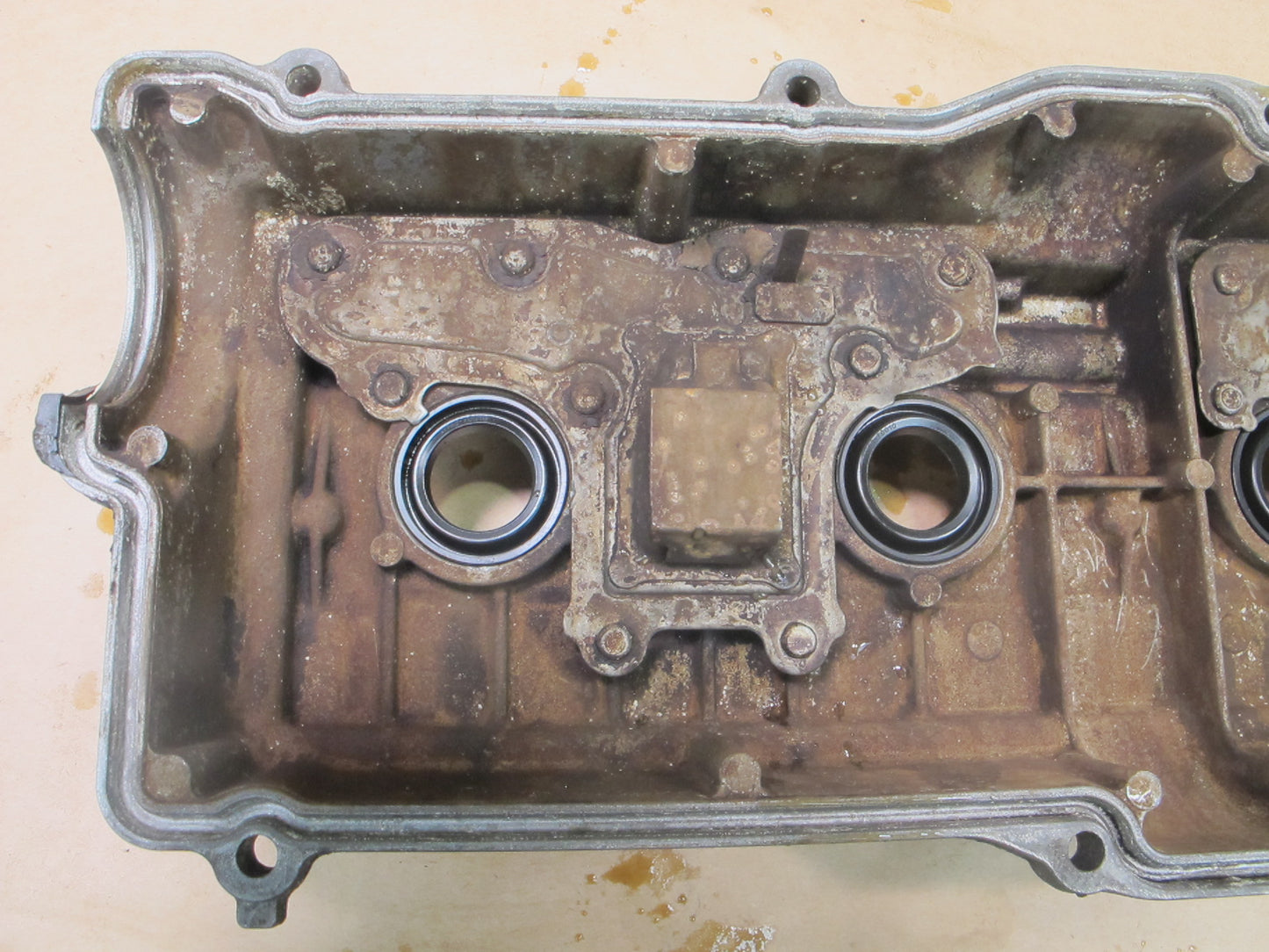 1992-1994 Lexus ES300 Valve Cover RH OEM