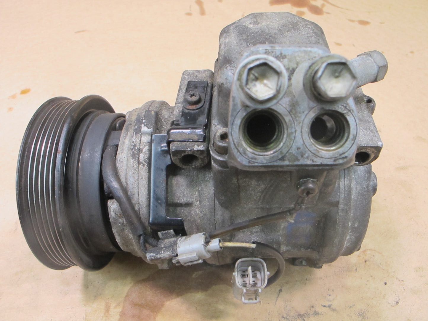 1992-1994 Lexus ES300 AC Compressor Air Conditioning OEM Denso